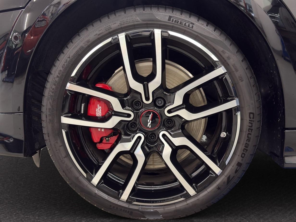 MINI John Cooper Works-image-8