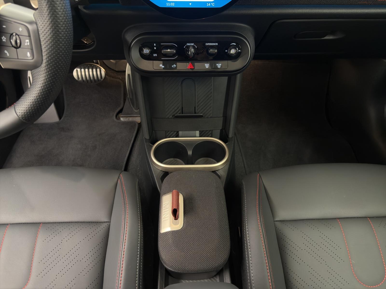 MINI John Cooper Works-image-16
