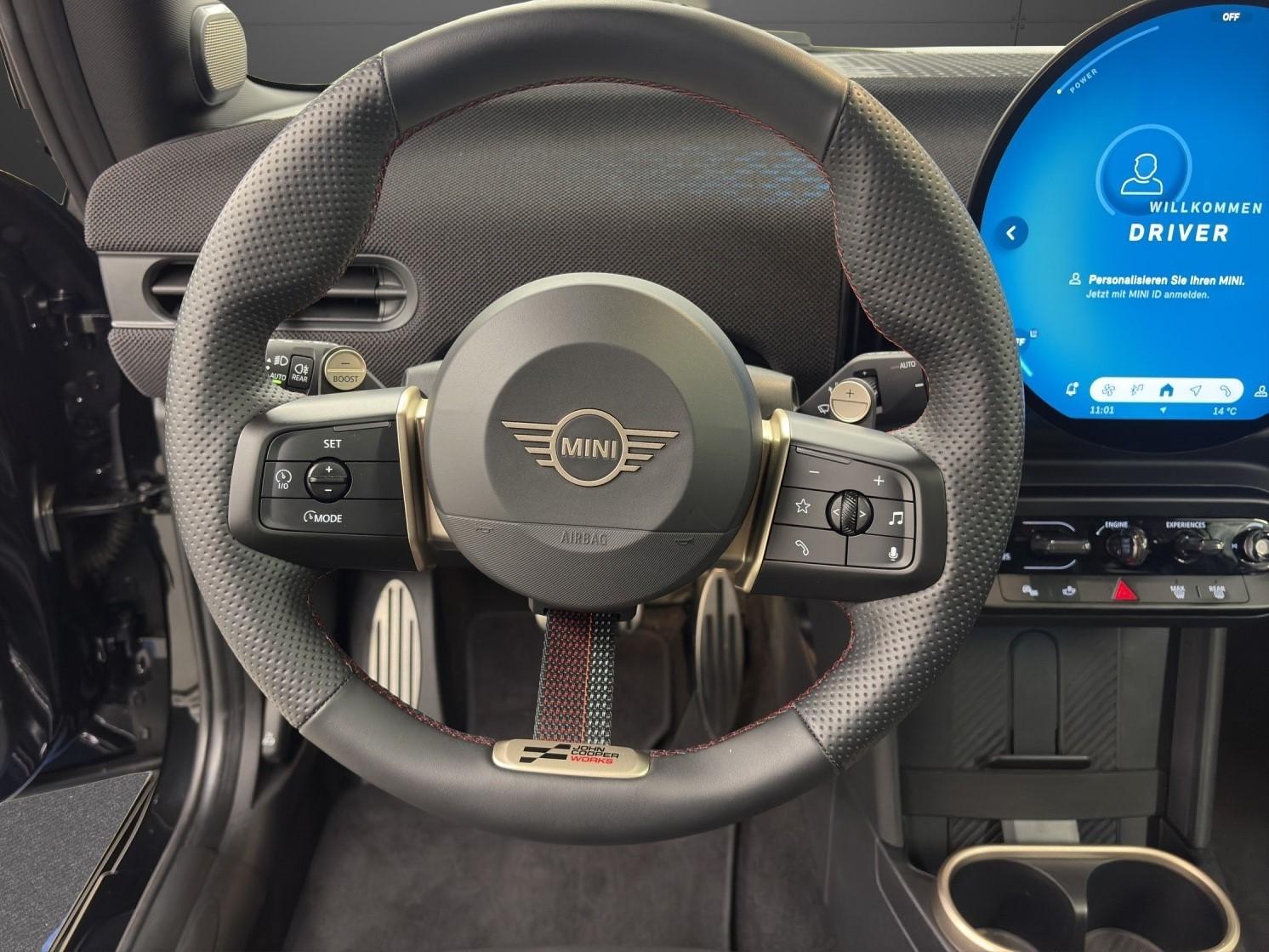 MINI John Cooper Works-image-12