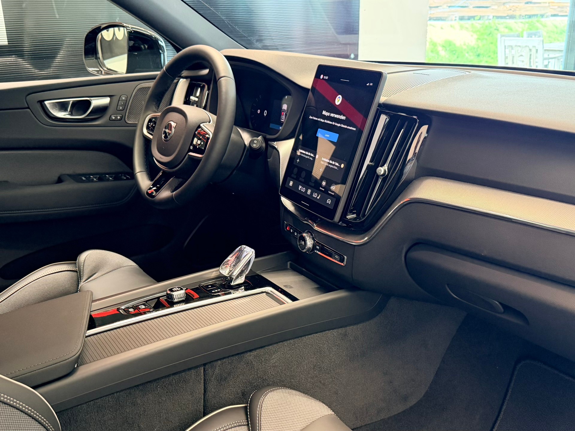 VOLVO XC60 T8 eAWD PluginHybrid Black Edition Geartronic-image-20