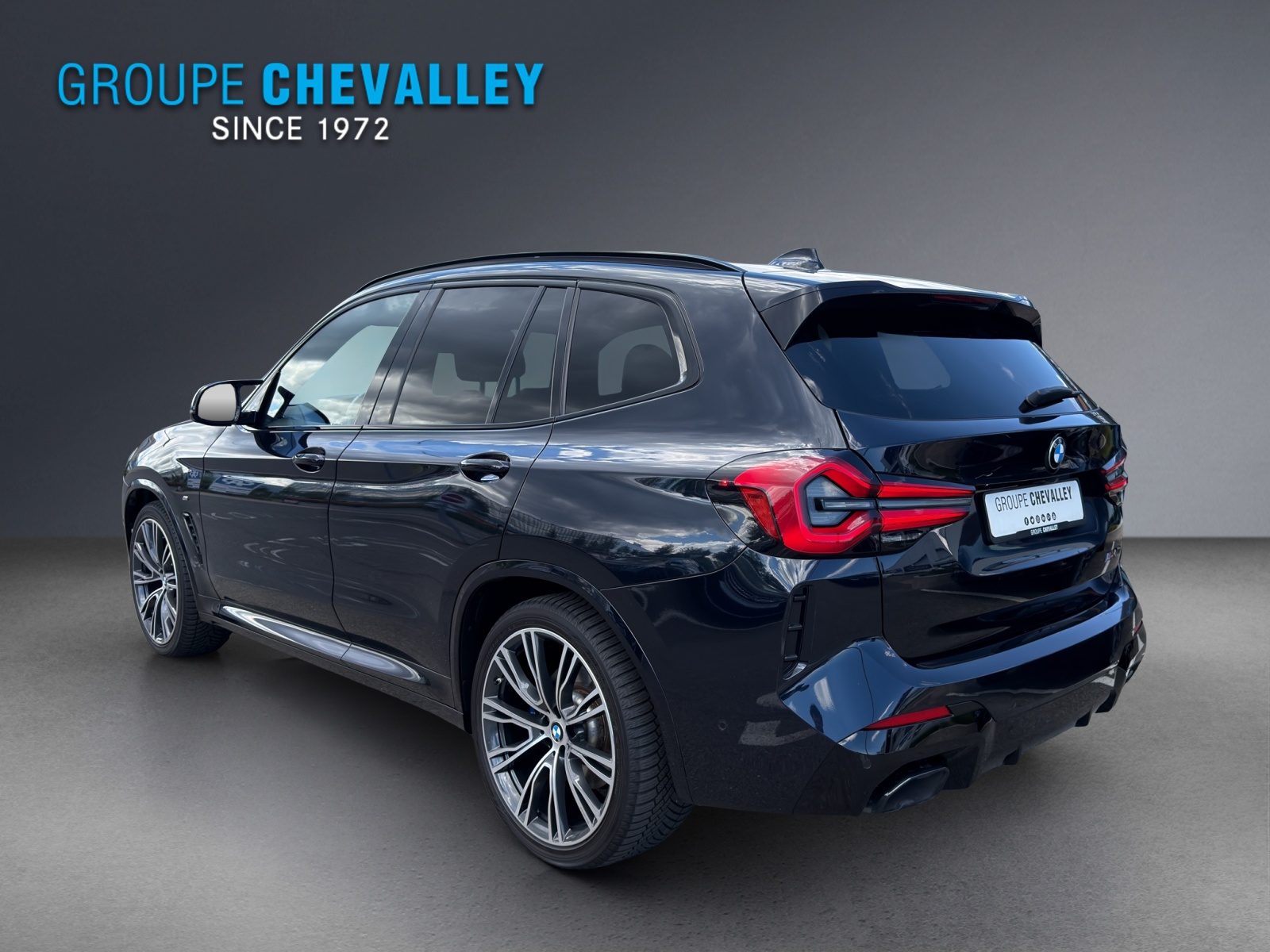 BMW X3 M40i-showroom-element-3
