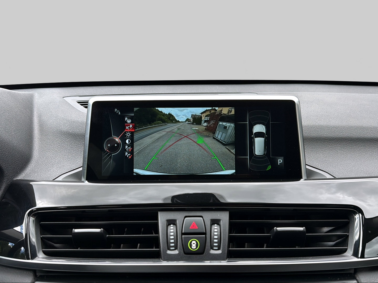 BMW X1 xDrive 20i xLine Steptronic-image-8