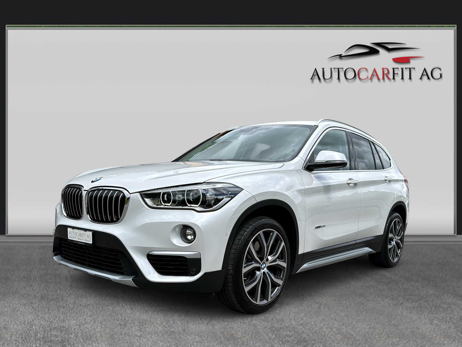 BMW X1 xDrive 20i xLine Steptronic-image-0