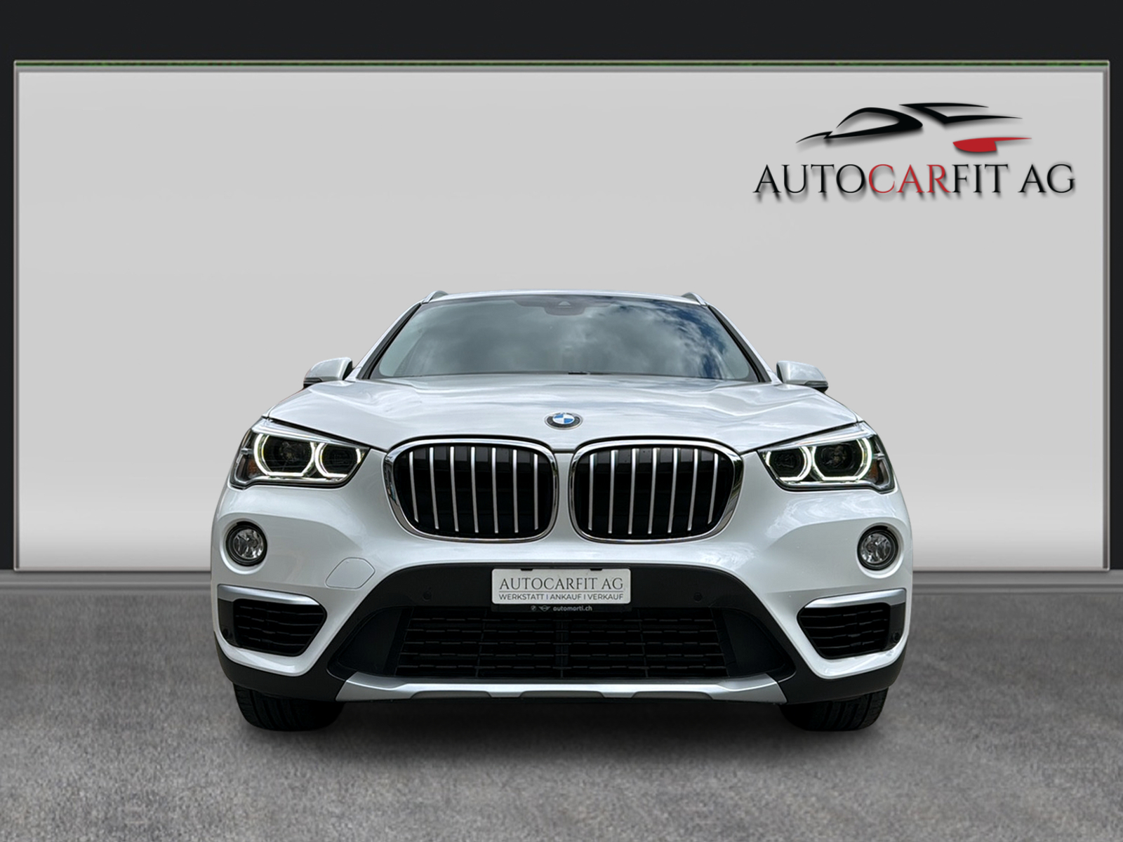 BMW X1 xDrive 20i xLine Steptronic-image-1