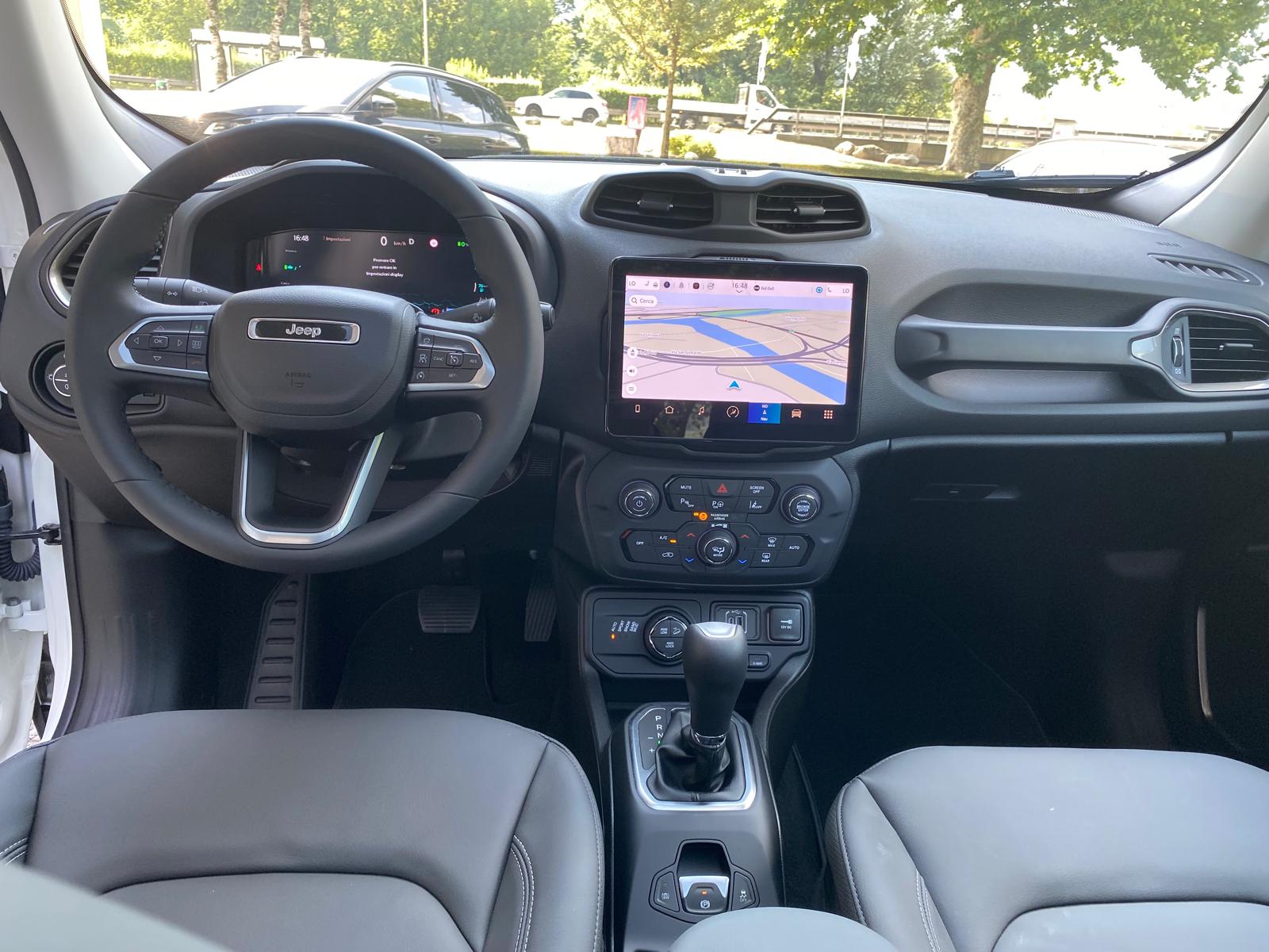 JEEP Renegade 1.3 T PHEV Summit Sky AWD-image-5