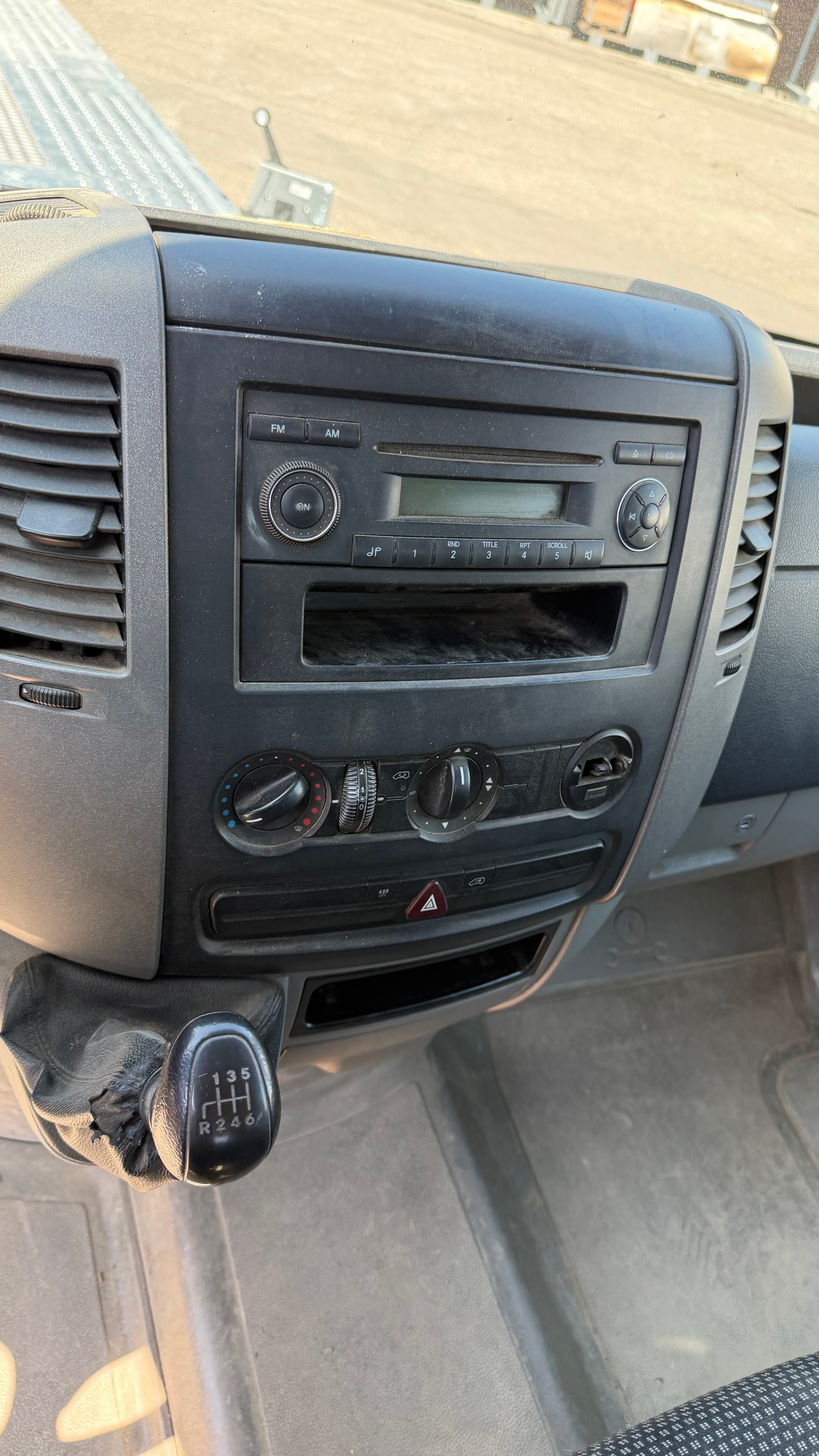 MERCEDES-BENZ Sprinter 311 CDI Lang-image-11