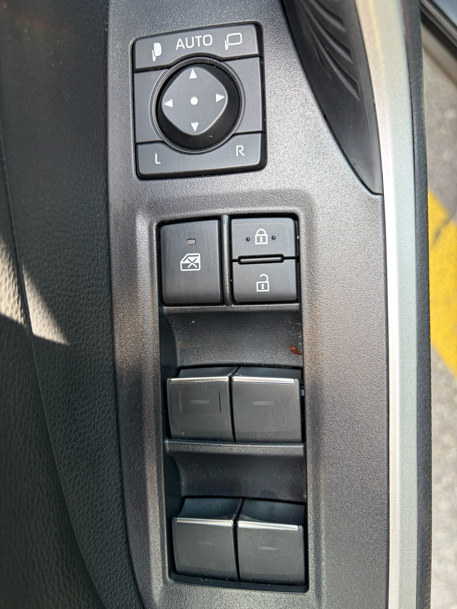 TOYOTA RAV-4 2.5 HSD Trend e-CVT 2WD-image-16