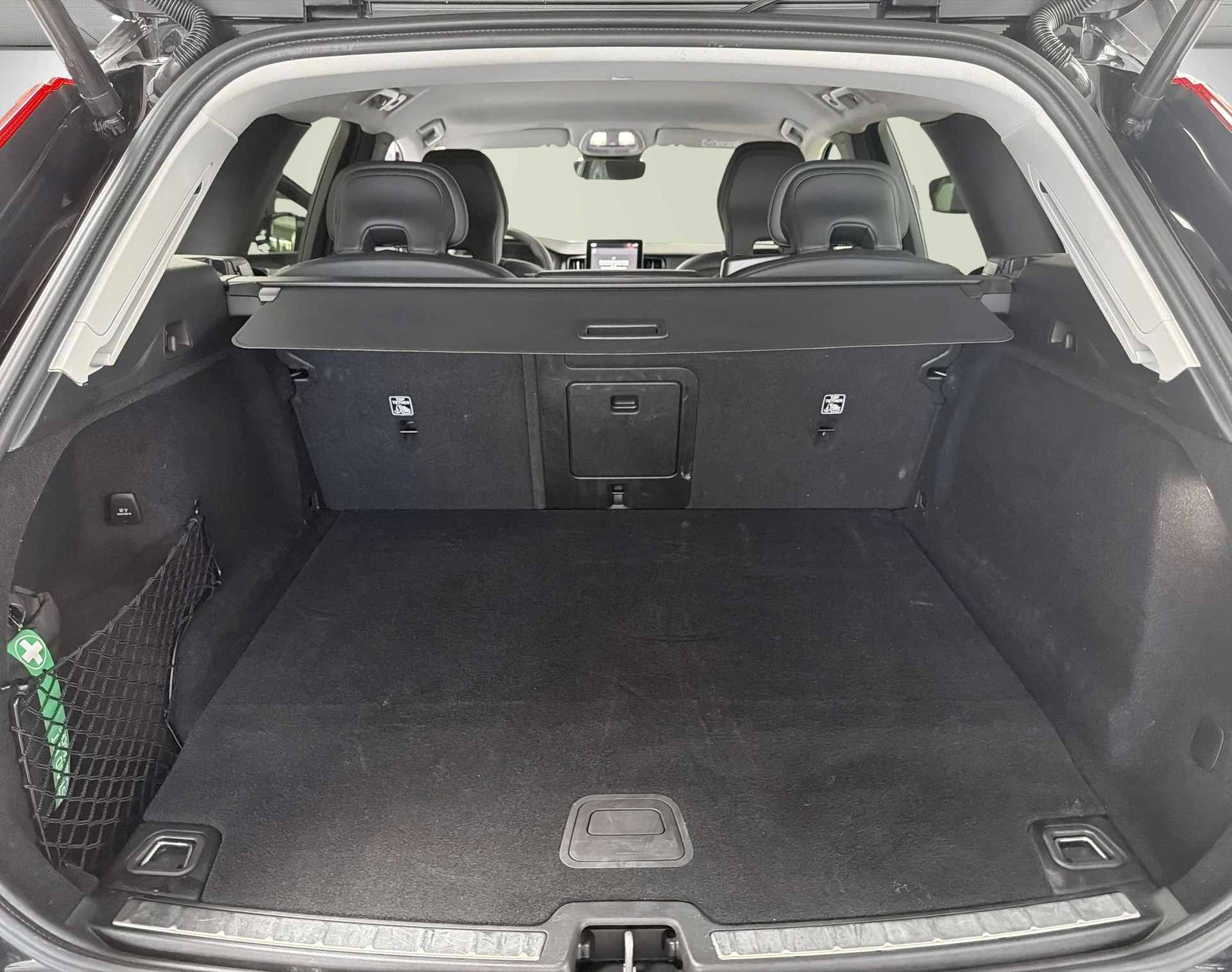 VOLVO XC60 2.0 T6 TE Plus Dark eAWD-image-11