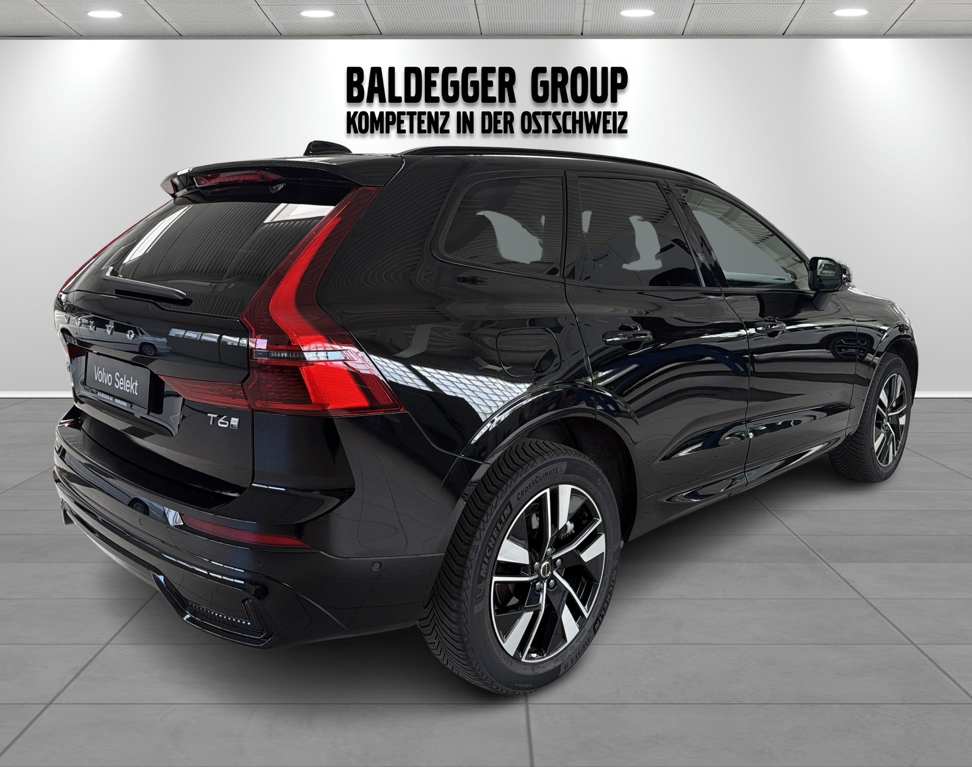 VOLVO XC60 2.0 T6 TE Plus Dark eAWD-image-2