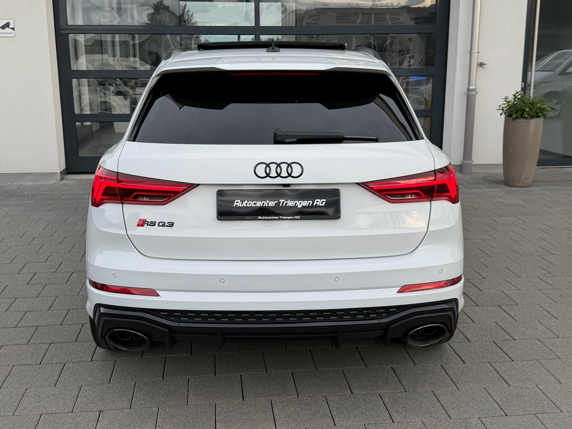 AUDI RS Q3 2.5 TFSI quattro S tronic-image-8