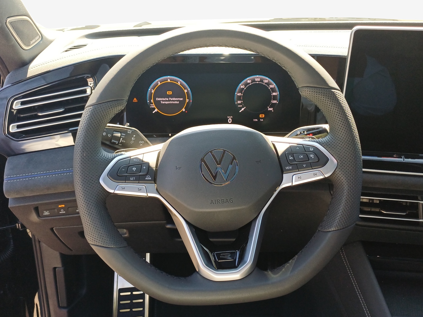 VW Tiguan R-Line Plus 2.0TSI 265PS 4M-image-9
