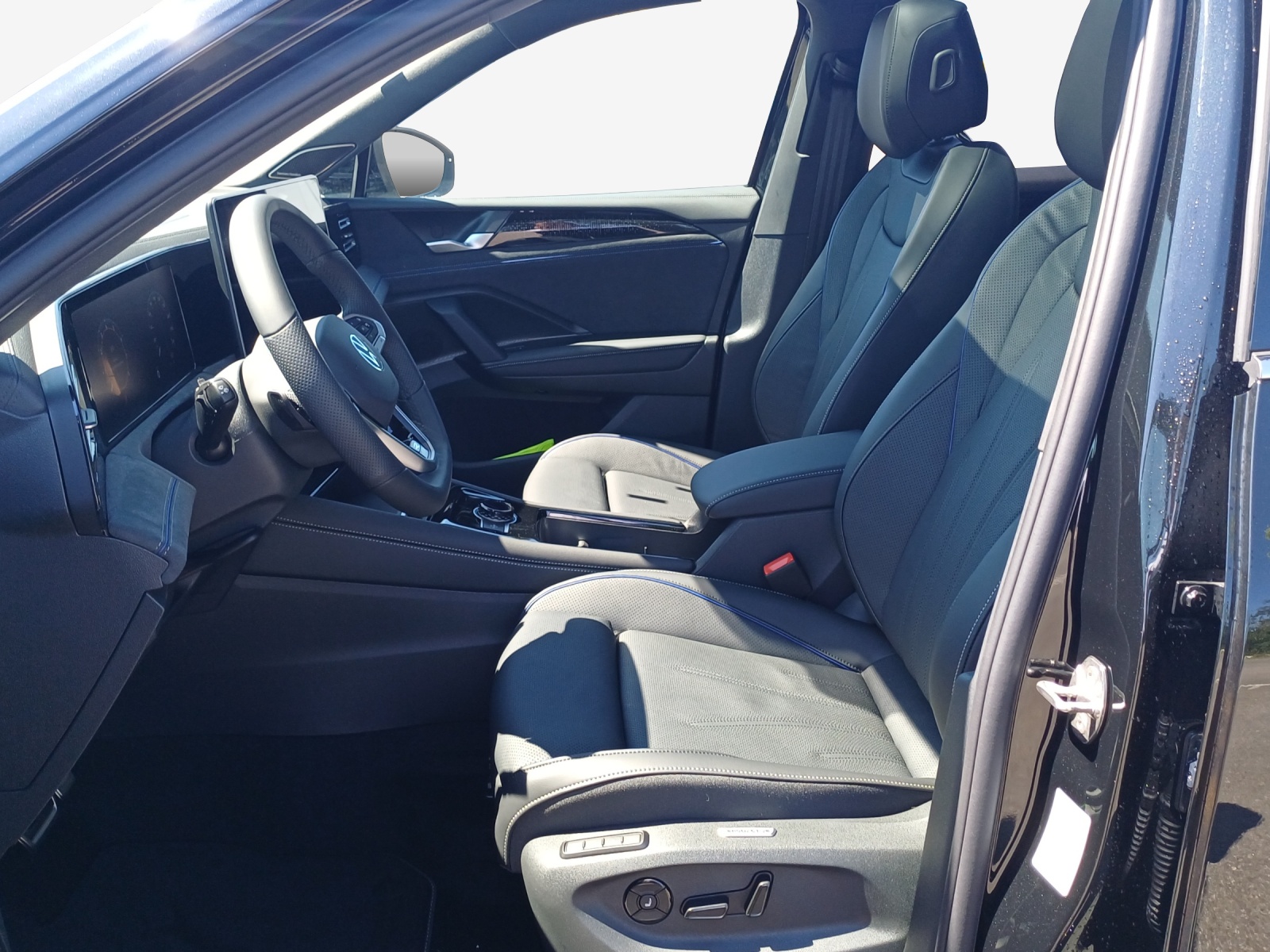 VW Tiguan R-Line Plus 2.0TSI 265PS 4M-image-7