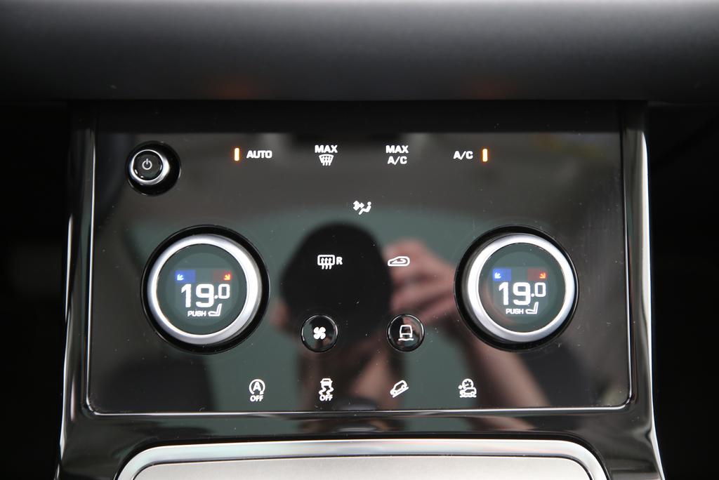 LAND ROVER Range Rover Evoque 2.0 D 165 SE-image-8
