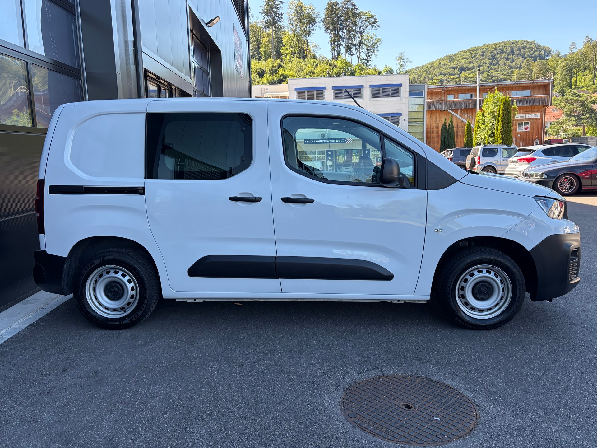 PEUGEOT Partner 1.5 Blue HDi s/s Premium 650kg-image-2