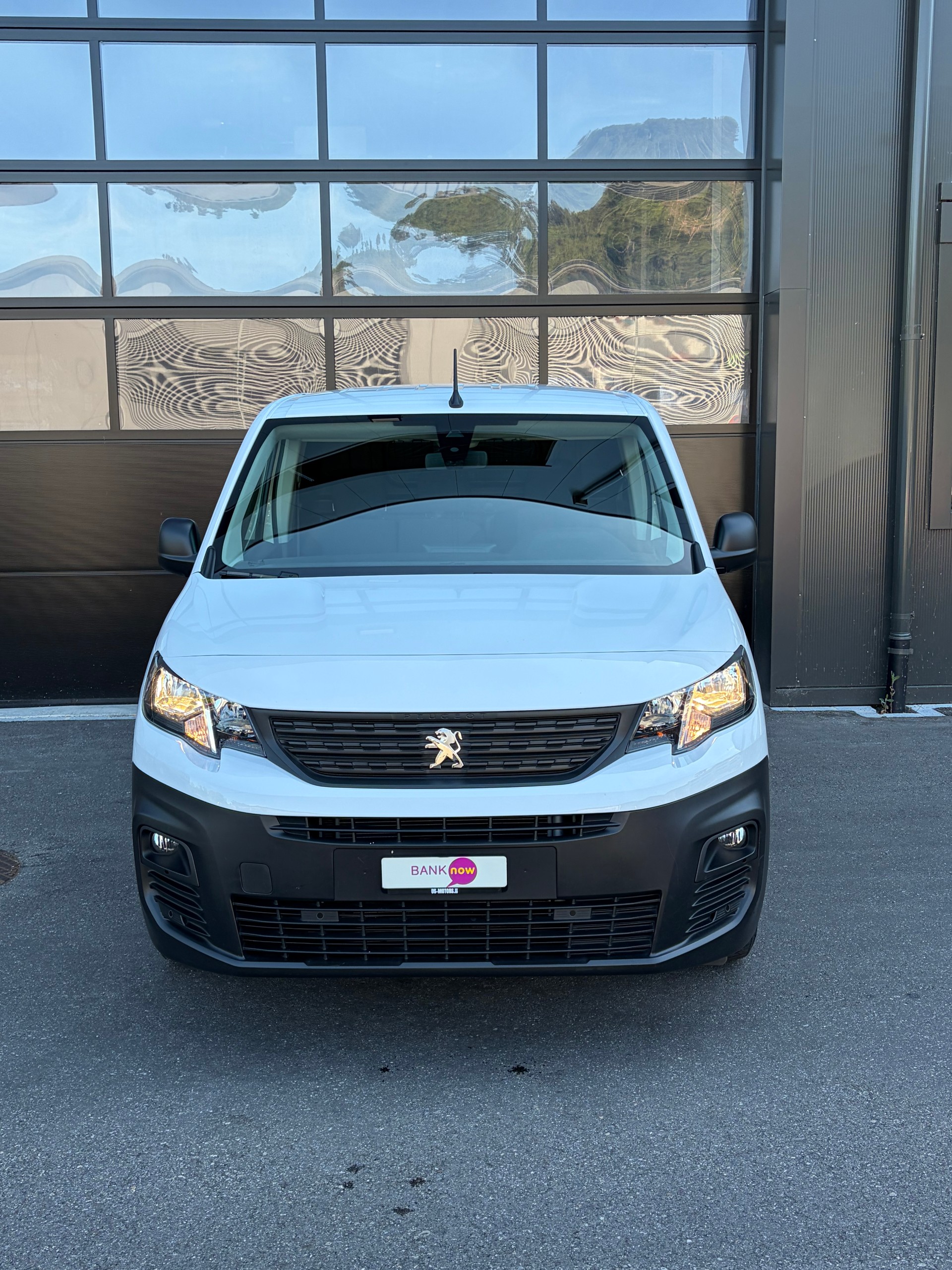 PEUGEOT Partner 1.5 Blue HDi s/s Premium 650kg-image-1
