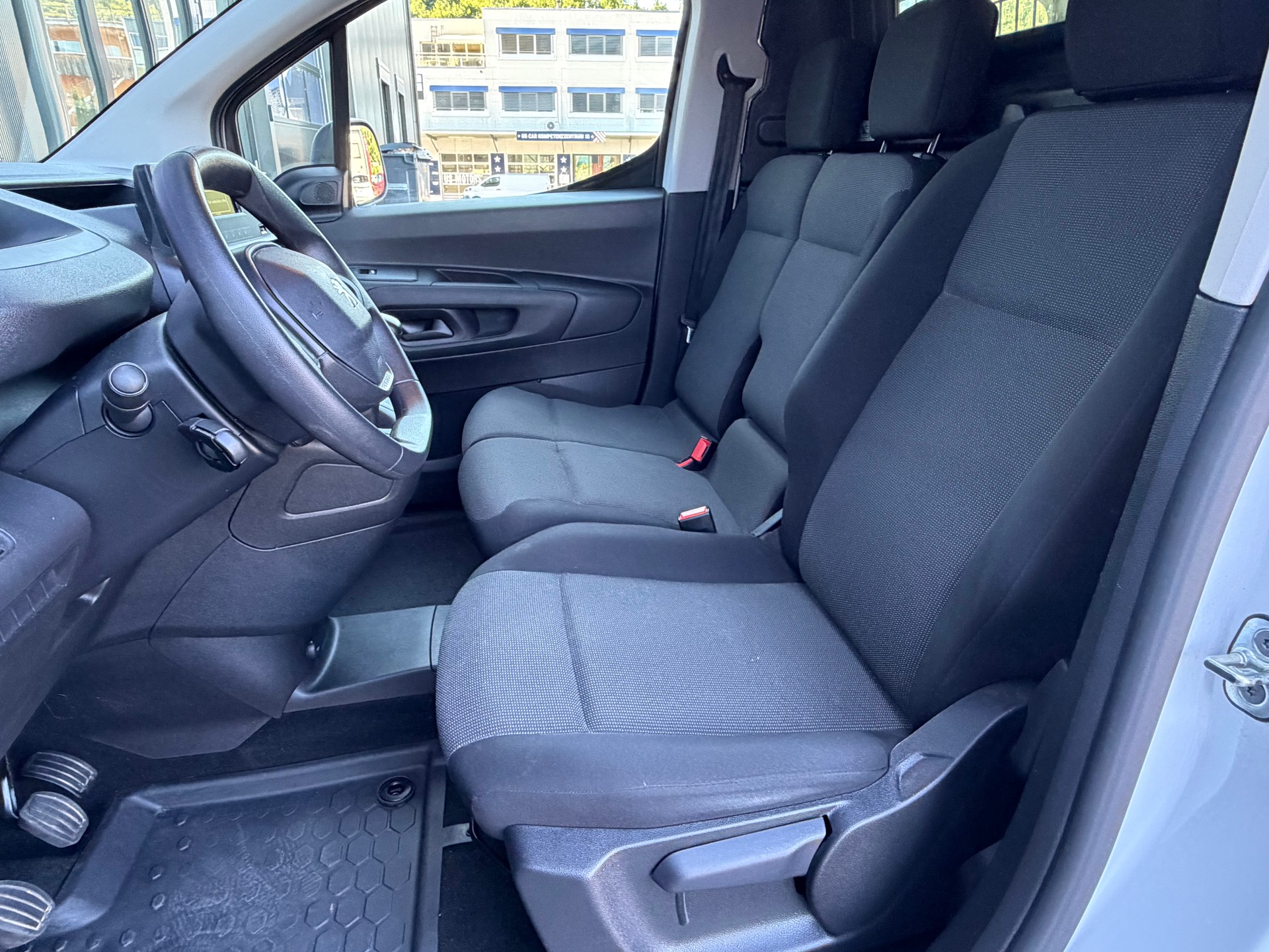 PEUGEOT Partner 1.5 Blue HDi s/s Premium 650kg-image-7