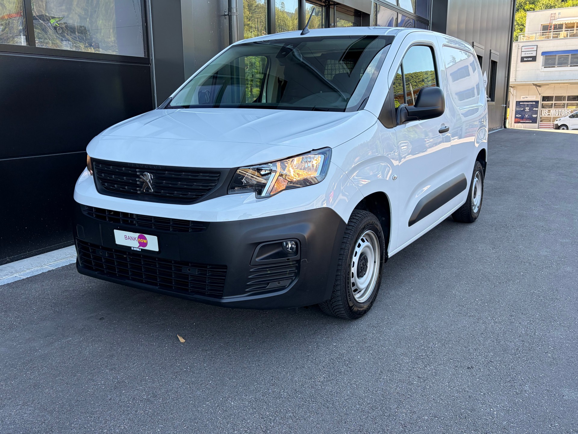PEUGEOT Partner 1.5 Blue HDi s/s Premium 650kg-image-3