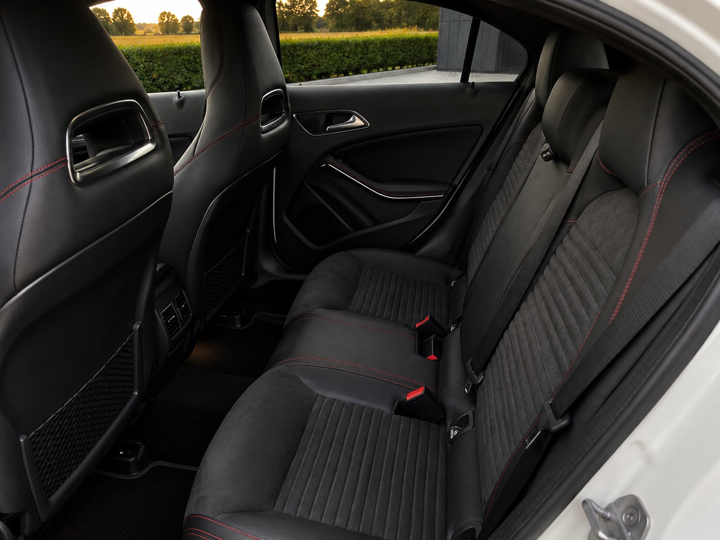 MERCEDES-BENZ A 220 d AMG Line 4m-image-8