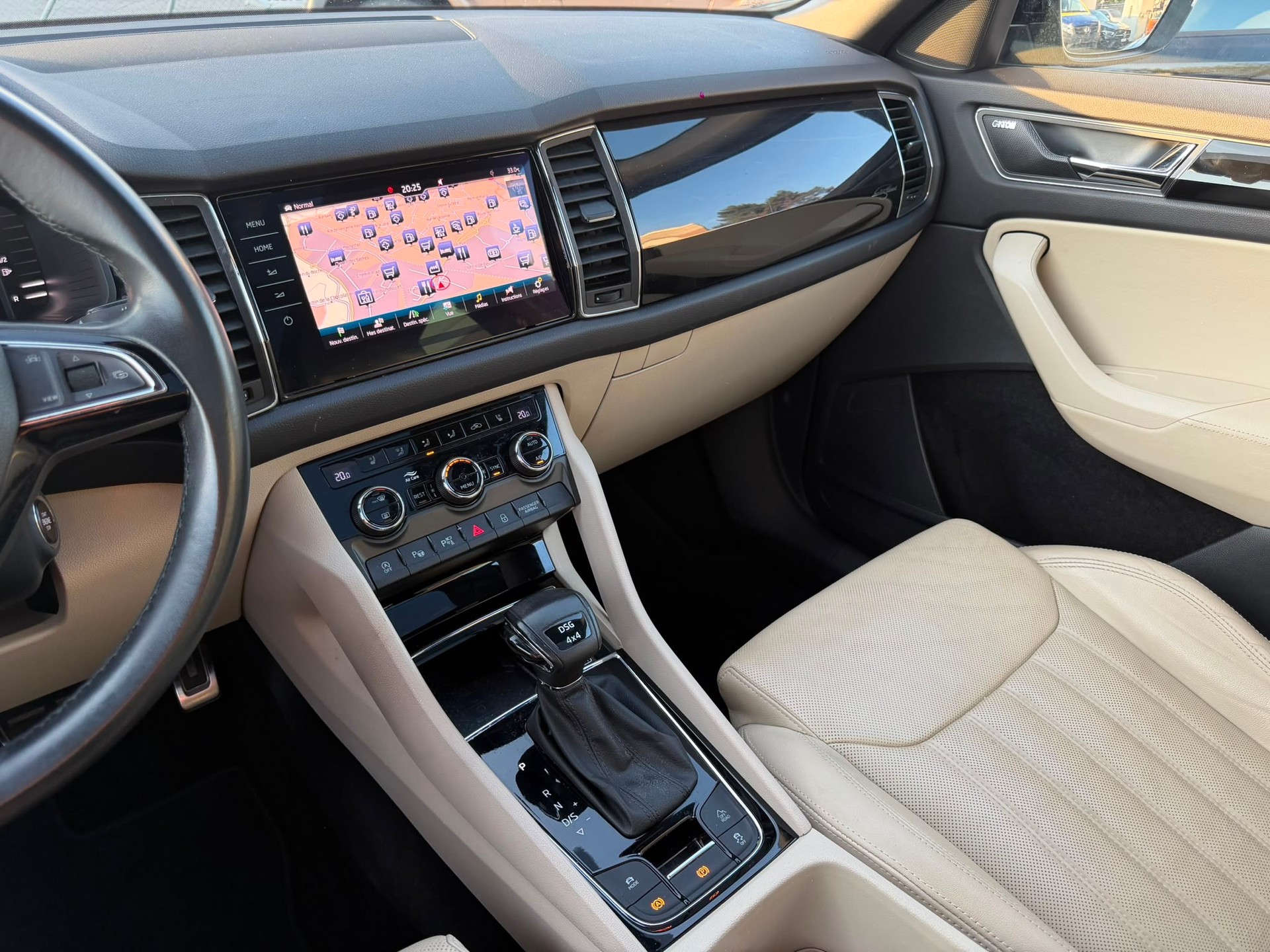 SKODA Kodiaq 2.0 TSI 4x4 L&K garantie 2 ans FULL OPTIONS 🇨🇭-image-15
