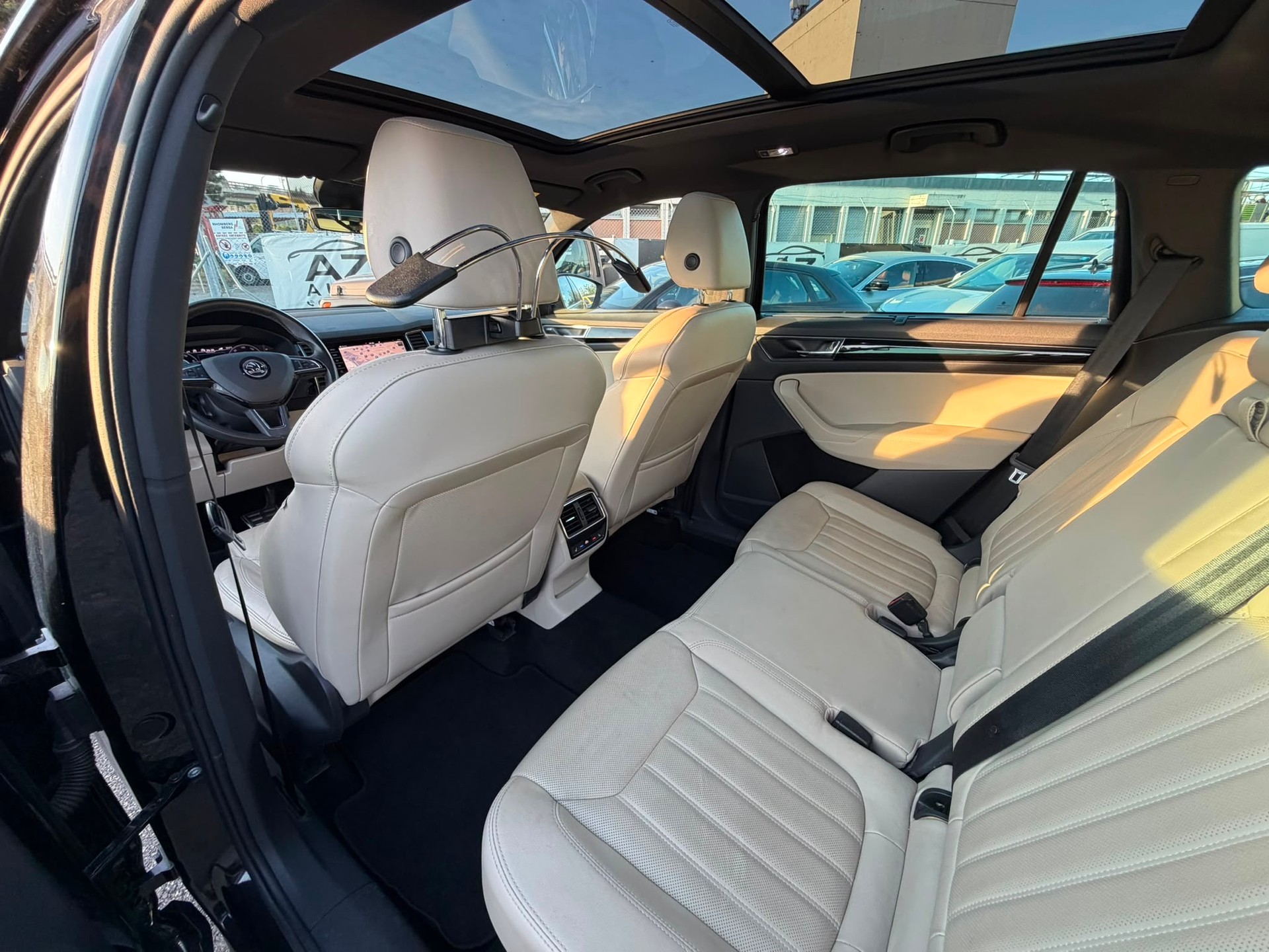 SKODA Kodiaq 2.0 TSI 4x4 L&K garantie 2 ans FULL OPTIONS 🇨🇭-image-21