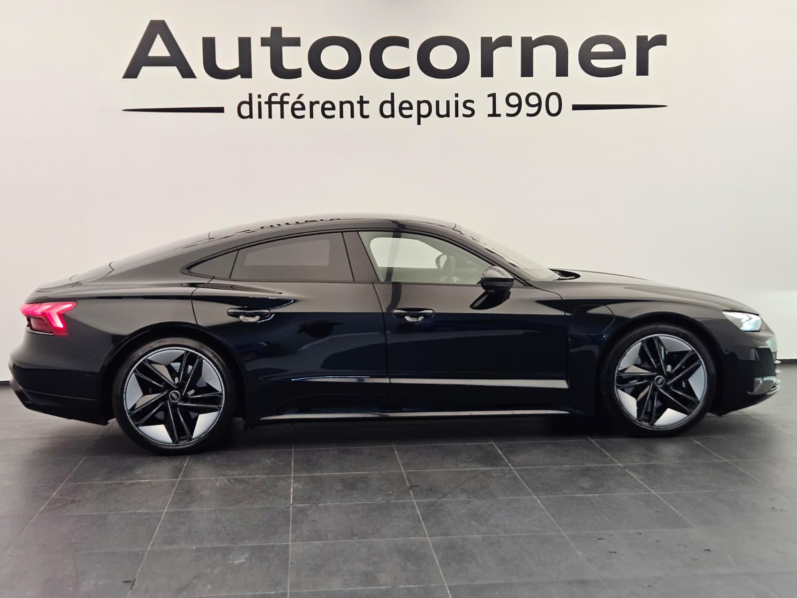 AUDI RS e-tron GT quattro-image-5