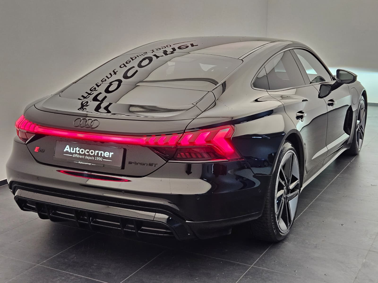 AUDI RS e-tron GT quattro-image-6