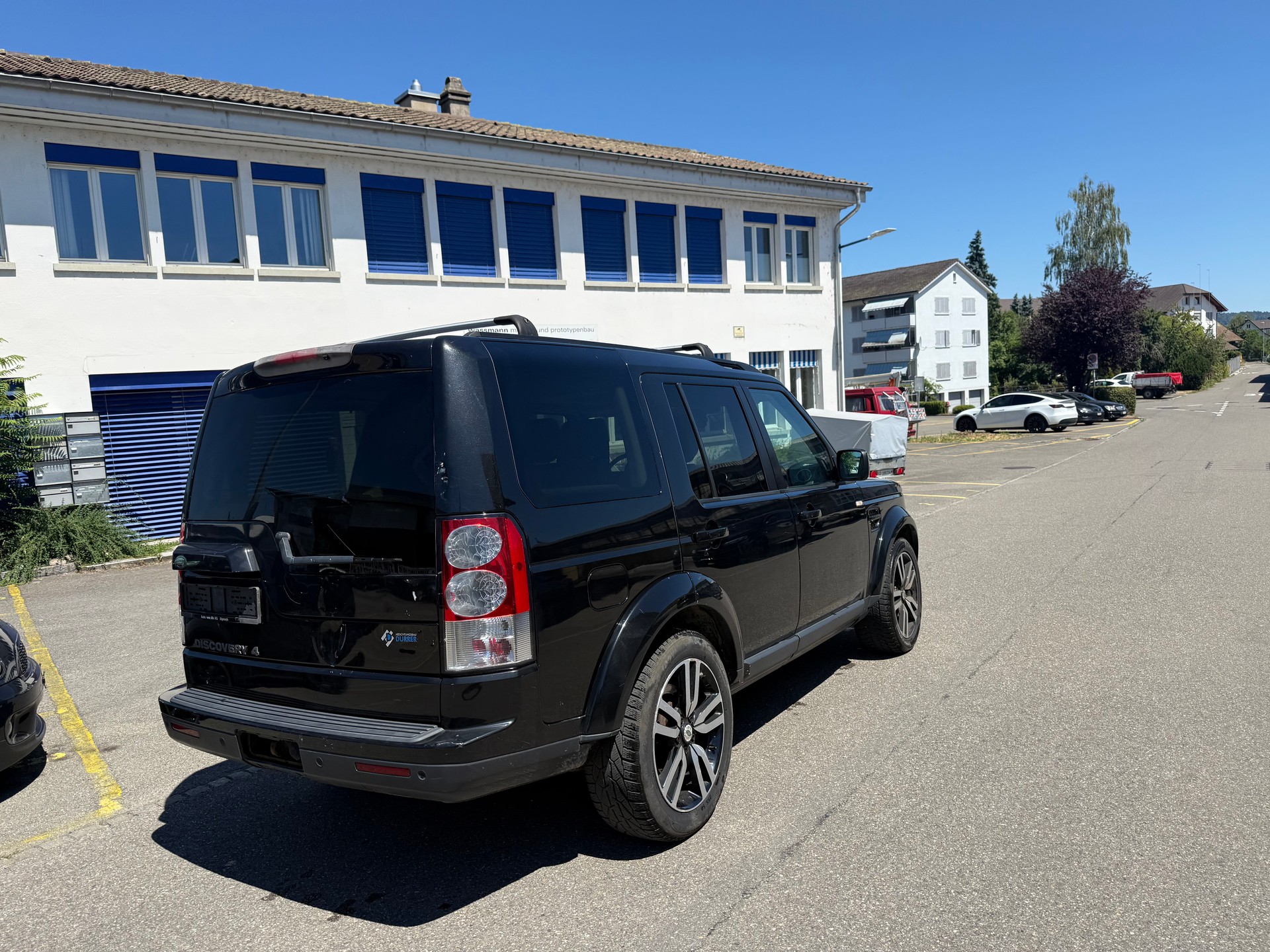 LAND ROVER Discovery 3.0 TDV6 S Automatic-image-5