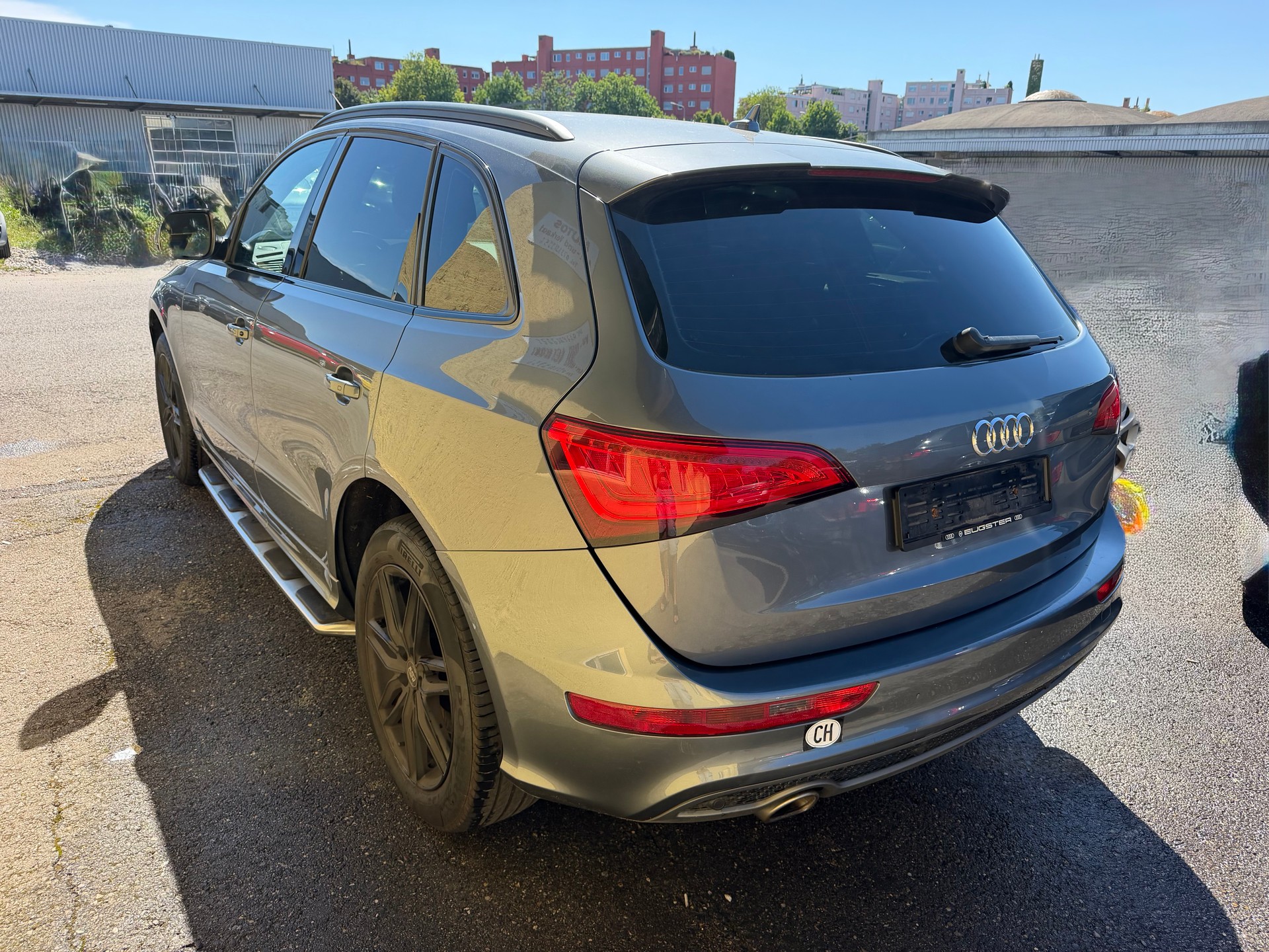 AUDI Q5 3.0 TDI quattro S-tronic-image-5