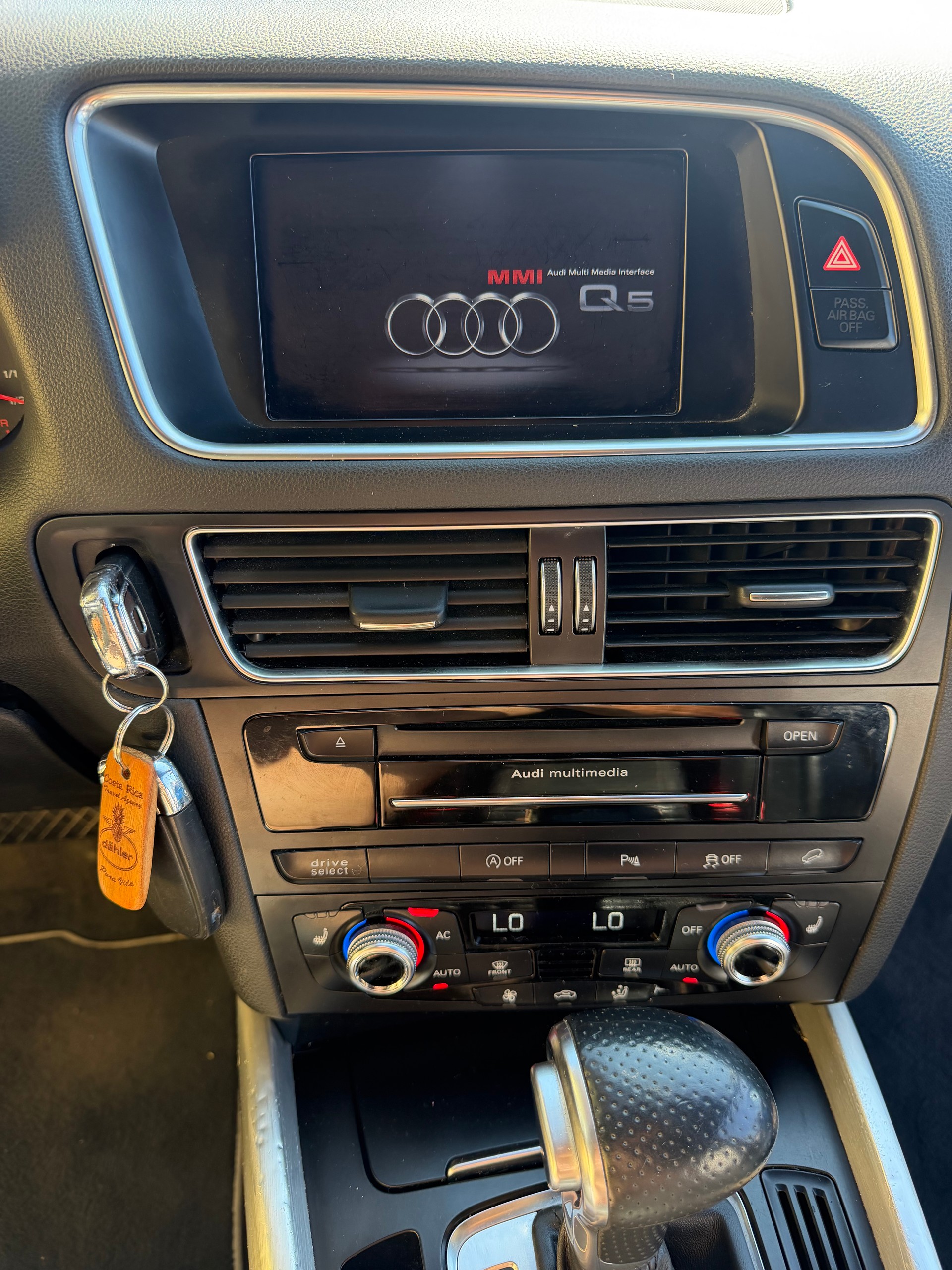 AUDI Q5 3.0 TDI quattro S-tronic-image-11