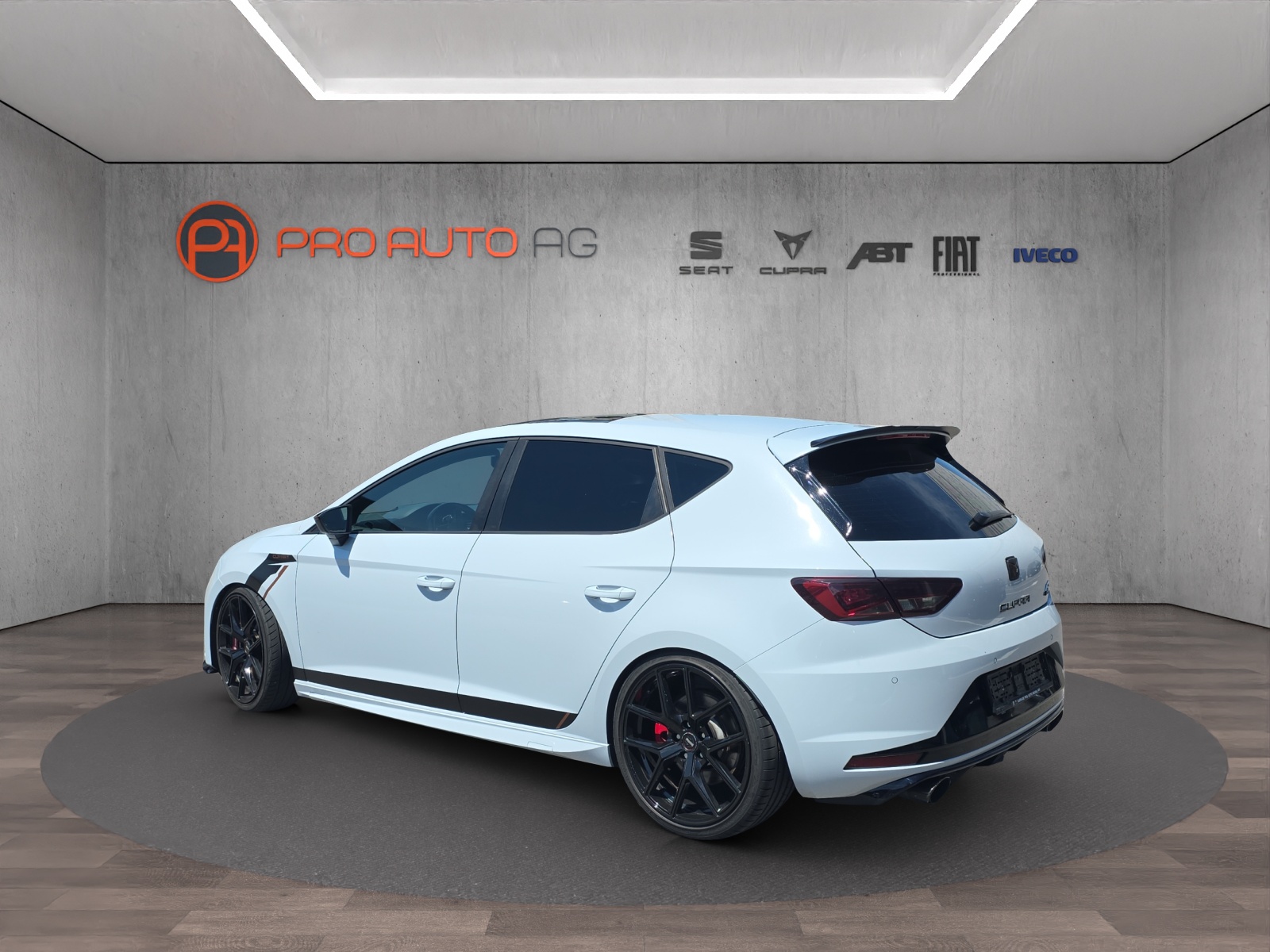 SEAT Leon 2.0 TSI Cupra 290 DSG-image-2