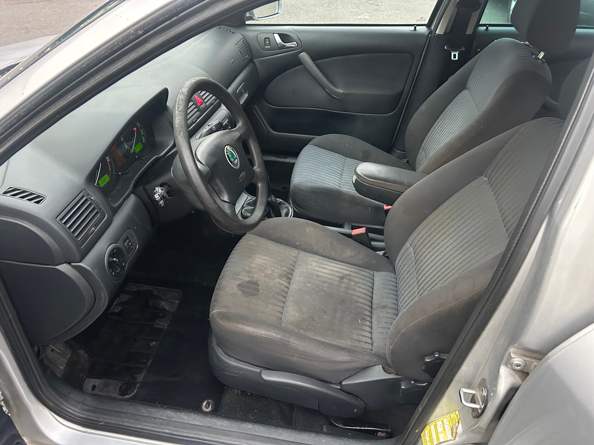 SKODA Octavia 1.9 TDI Tour-image-10