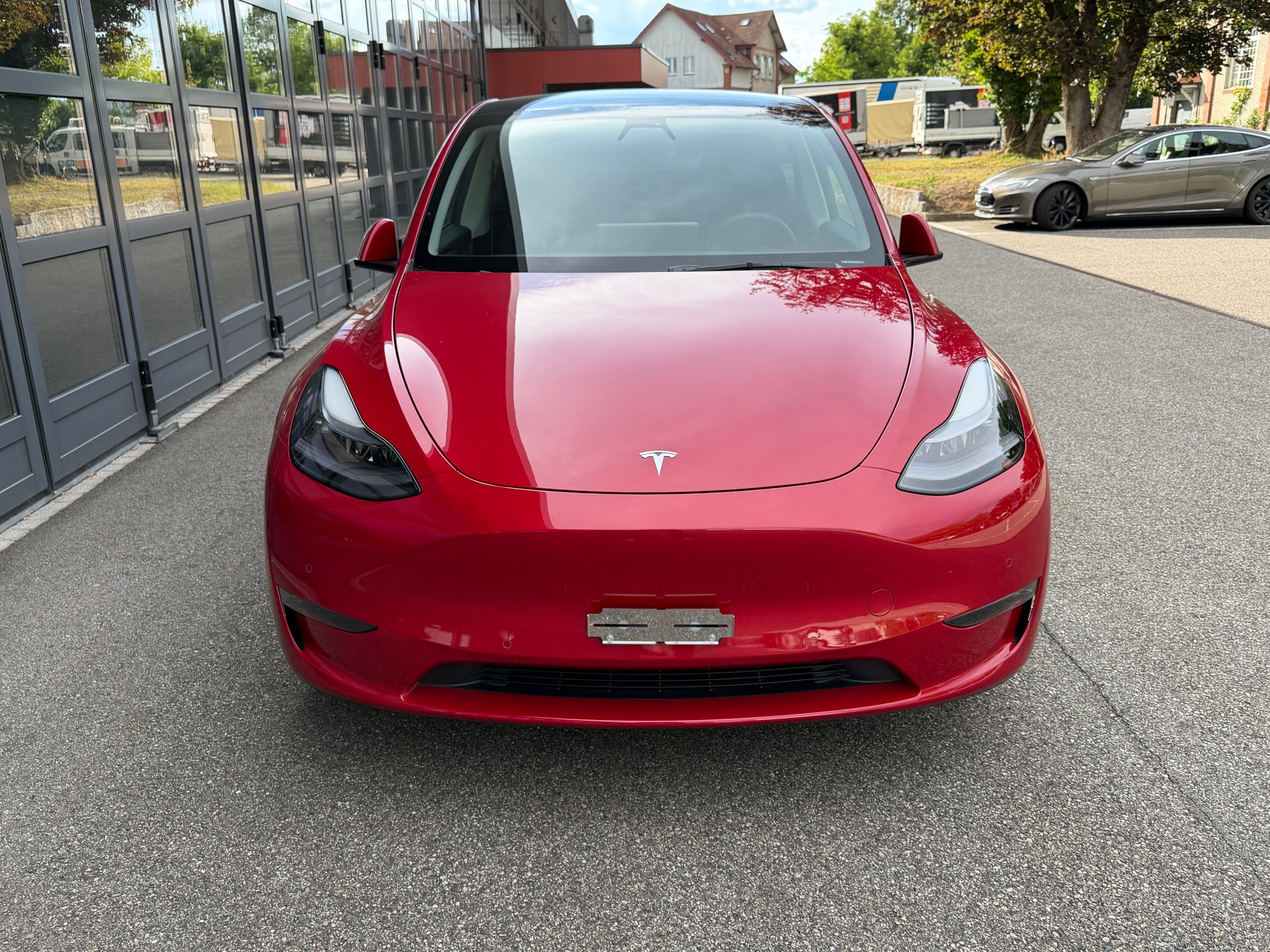 TESLA Long Range AWD-image-1