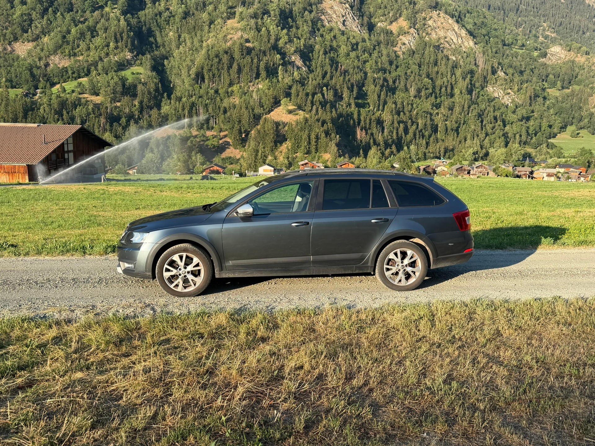 SKODA 1.8 TSI 180 4x4 DSG-image-1