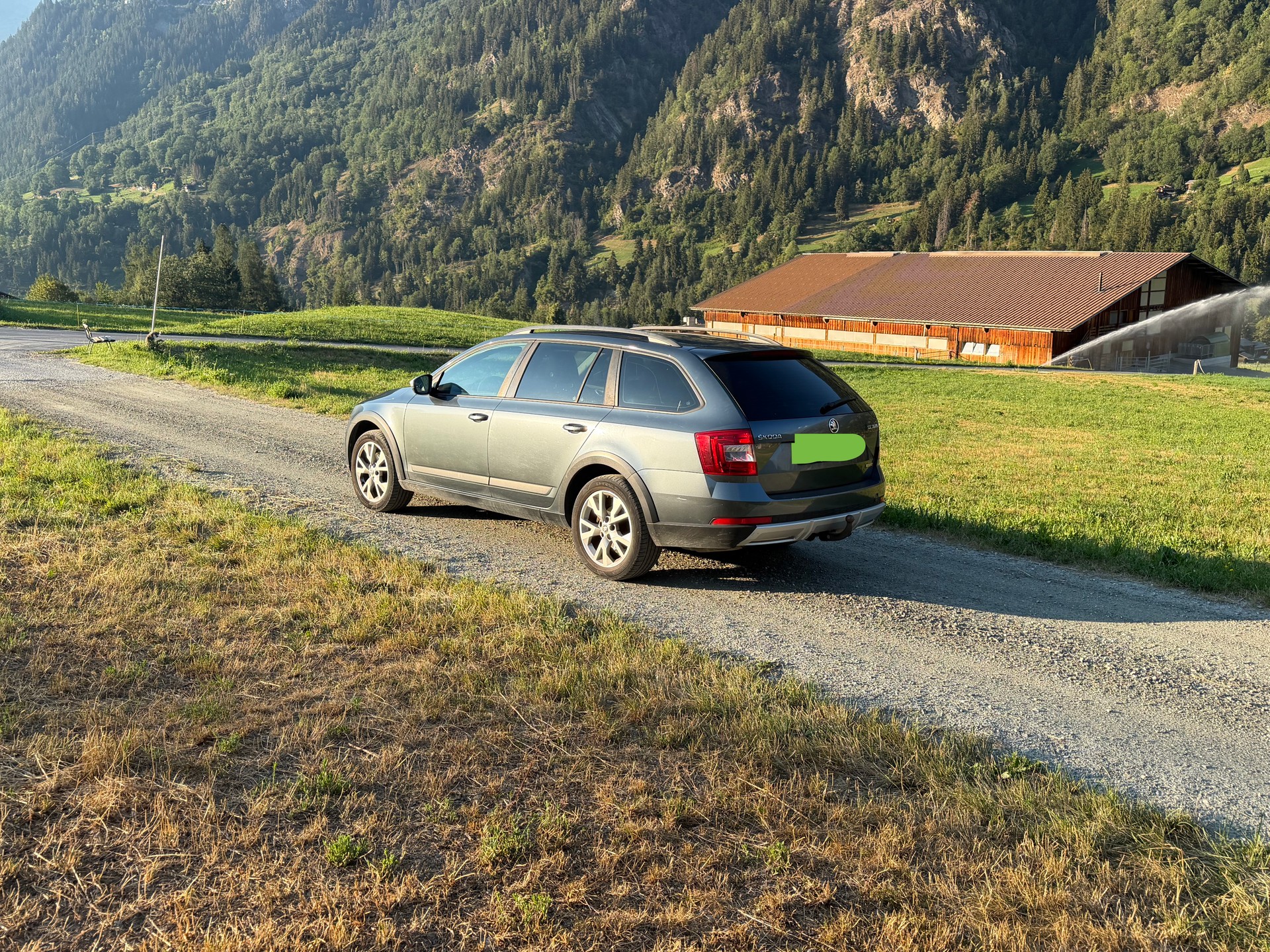 SKODA 1.8 TSI 180 4x4 DSG-image-3
