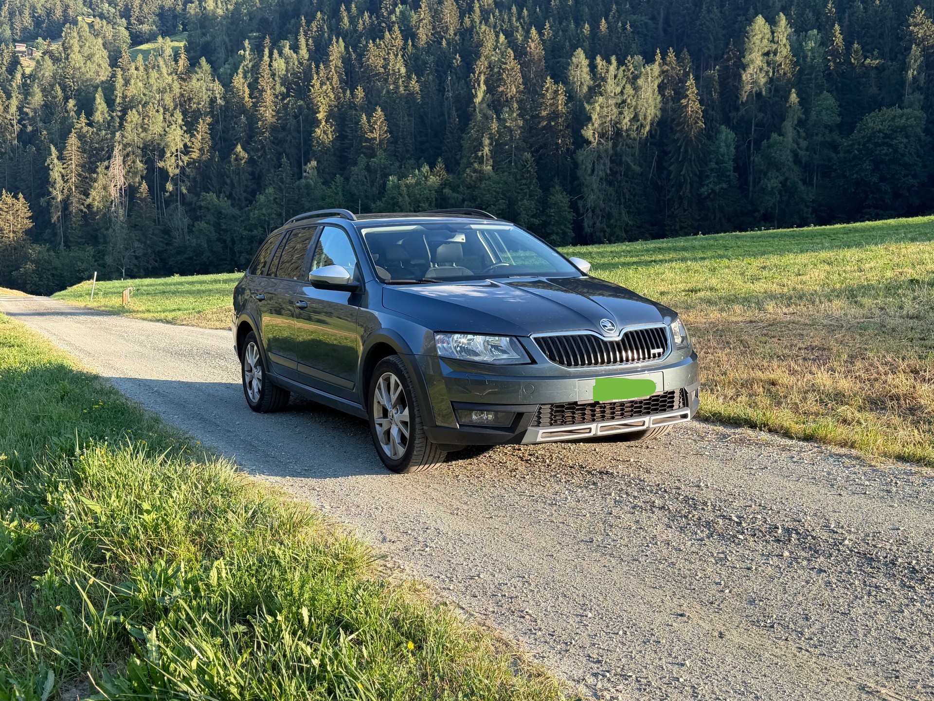 SKODA 1.8 TSI 180 4x4 DSG-image-2