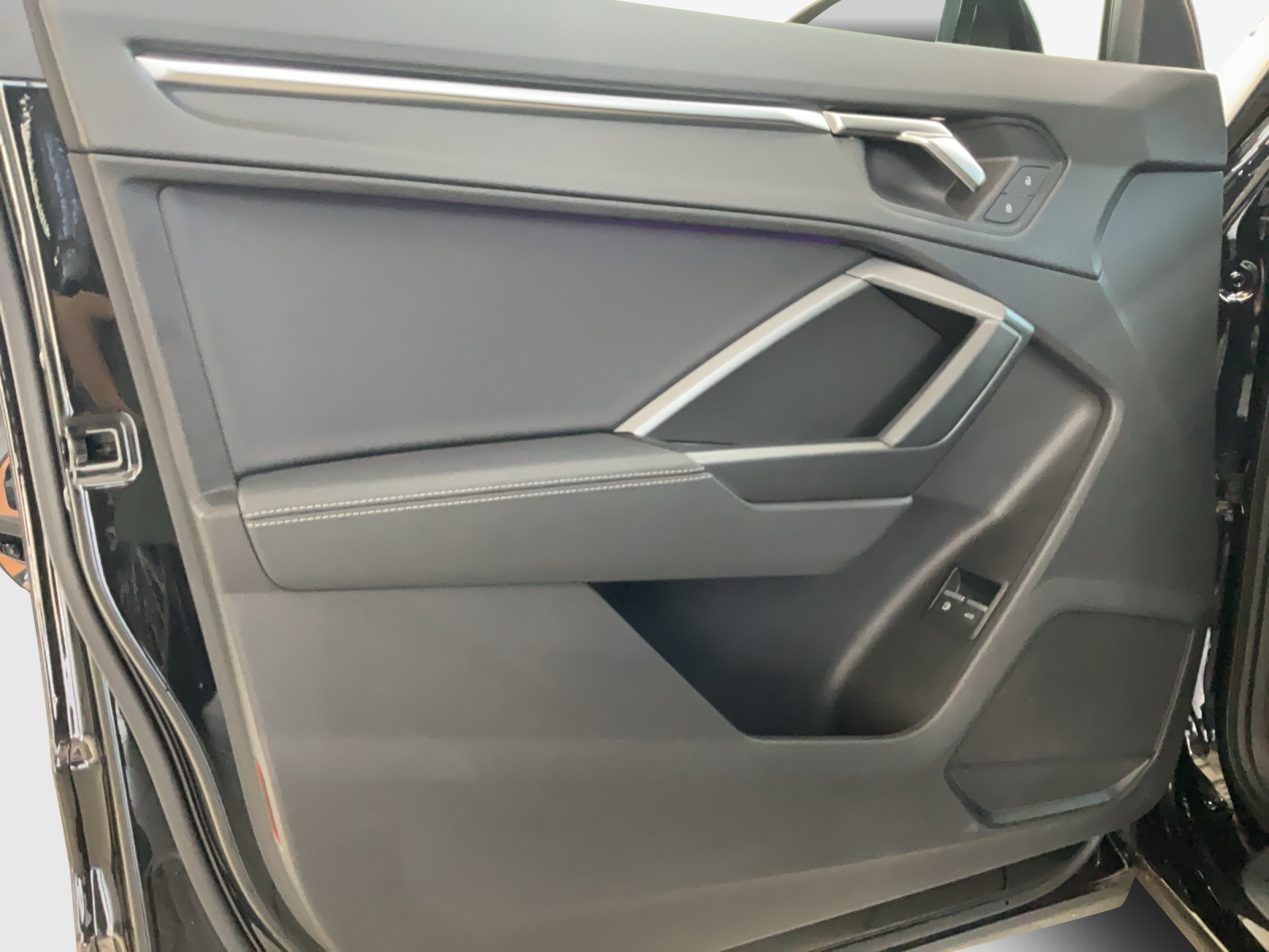 AUDI Q3 Sportback 45 TFSI e S line Attraction S-tronic-image-14