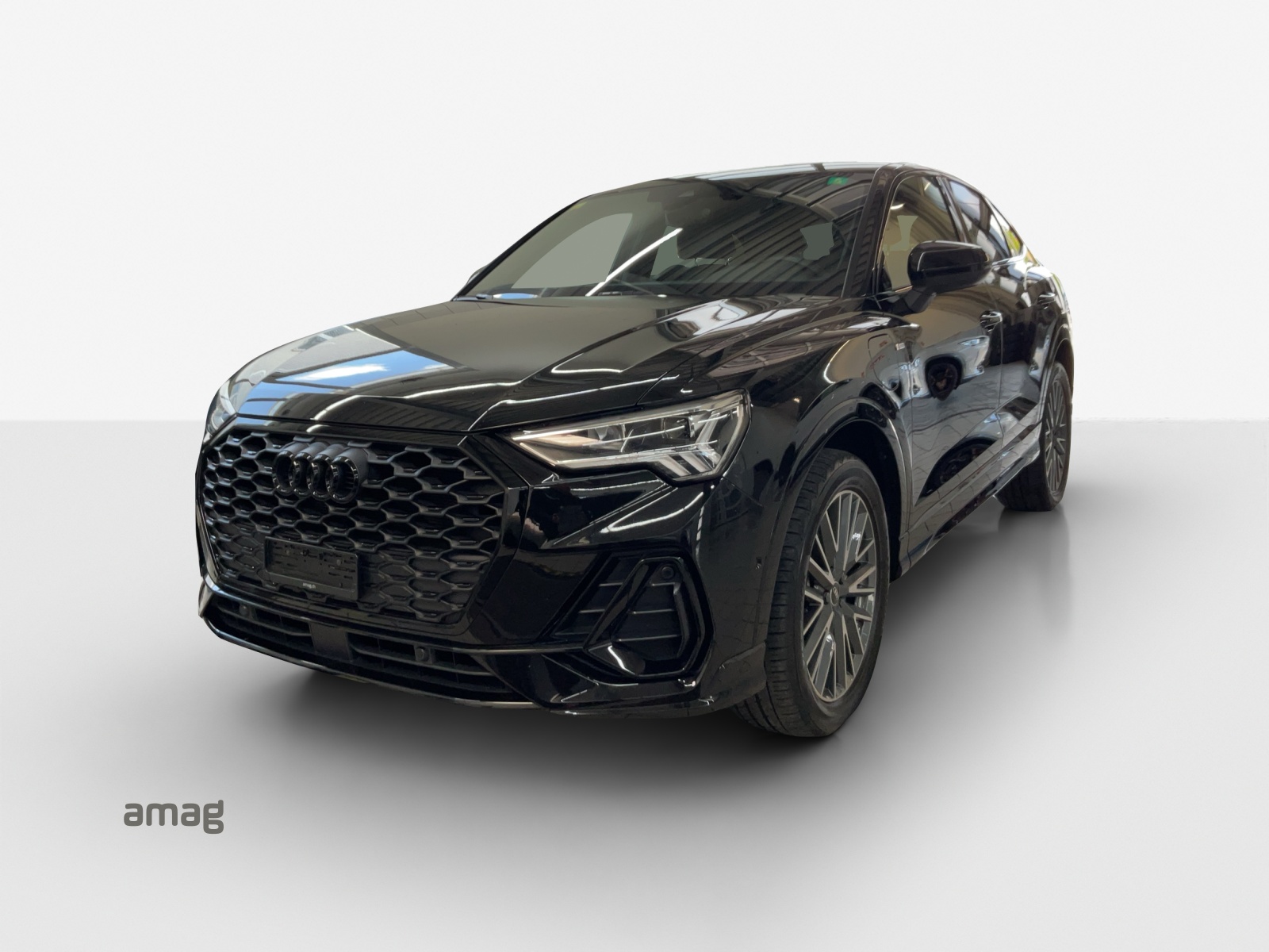 AUDI Q3 Sportback 45 TFSI e S line Attraction S-tronic-image-0