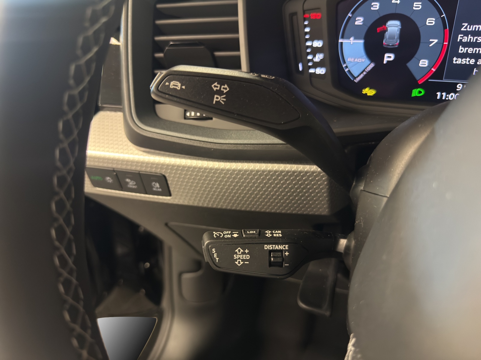 AUDI A1 Sportback 30 TFSI Attraction S-tronic-image-14