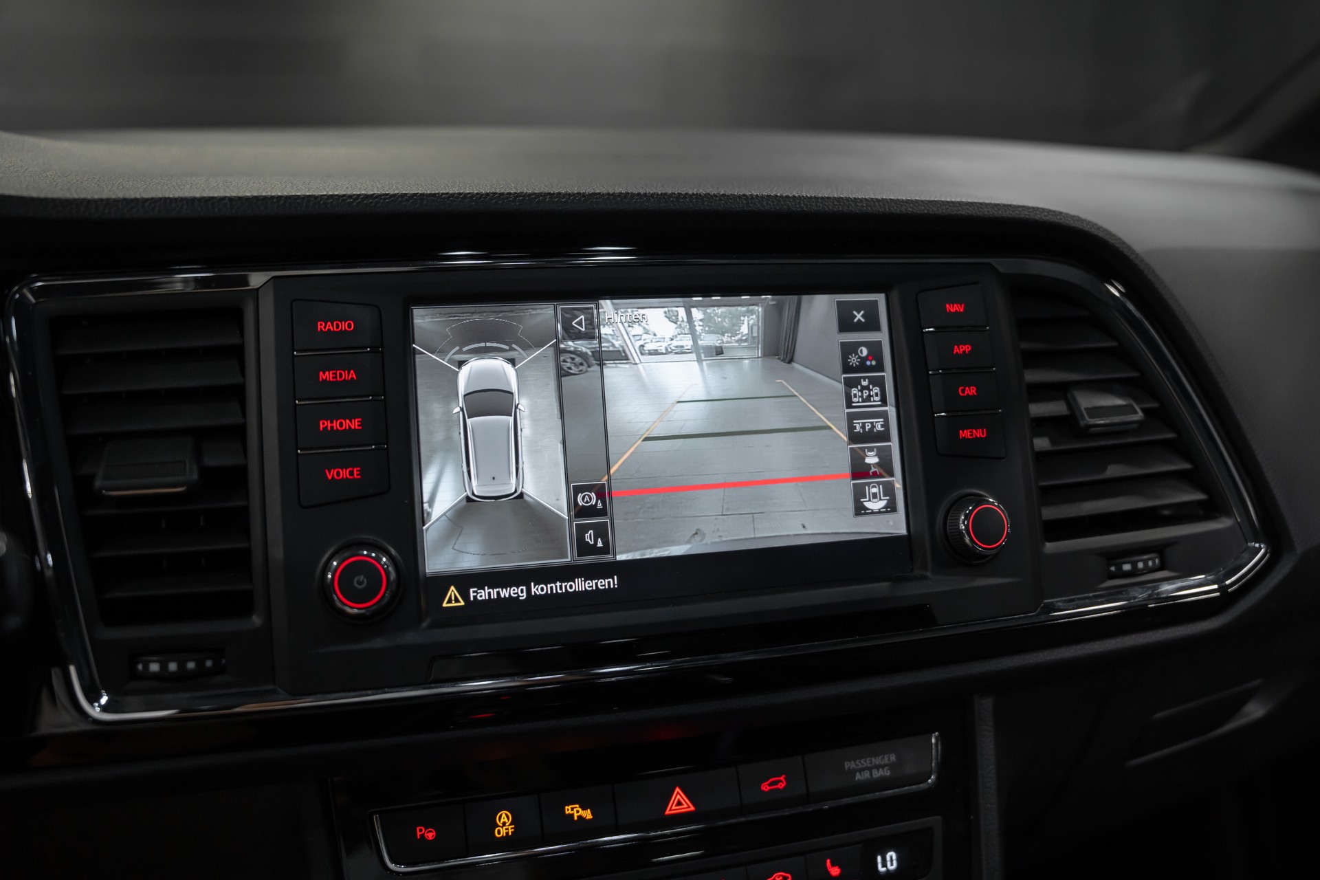 SEAT Ateca 2.0 TDI CR FR 4Drive DSG / CH Fahrzeug / Vollausstattung / 1. Hand / 8 Räder / Top Gepflegt-image-11