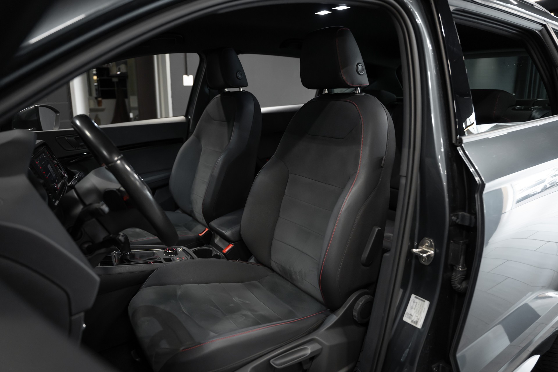 SEAT Ateca 2.0 TDI CR FR 4Drive DSG / CH Fahrzeug / Vollausstattung / 1. Hand / 8 Räder / Top Gepflegt-image-7