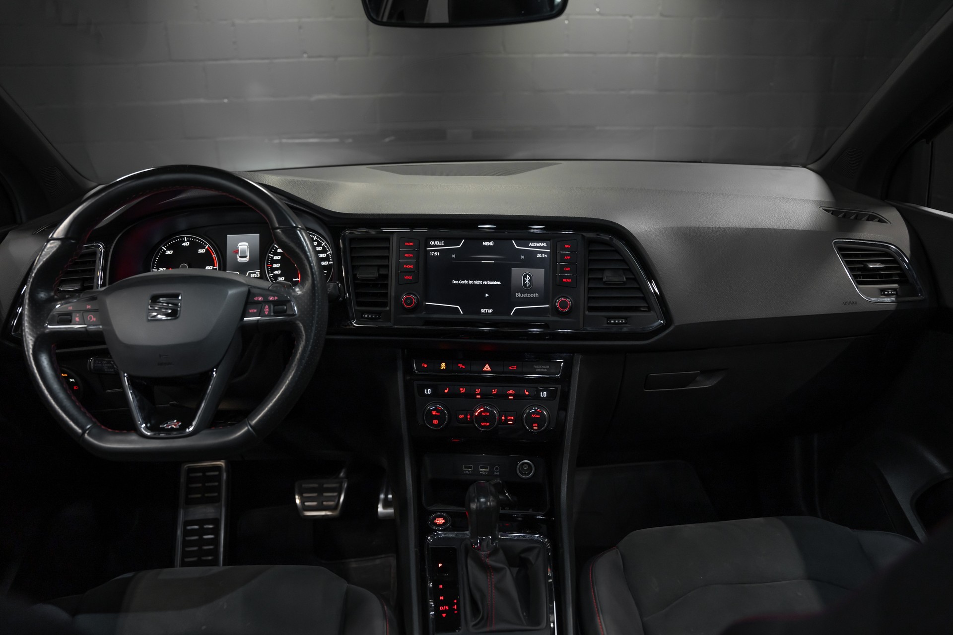 SEAT Ateca 2.0 TDI CR FR 4Drive DSG / CH Fahrzeug / Vollausstattung / 1. Hand / 8 Räder / Top Gepflegt-image-8