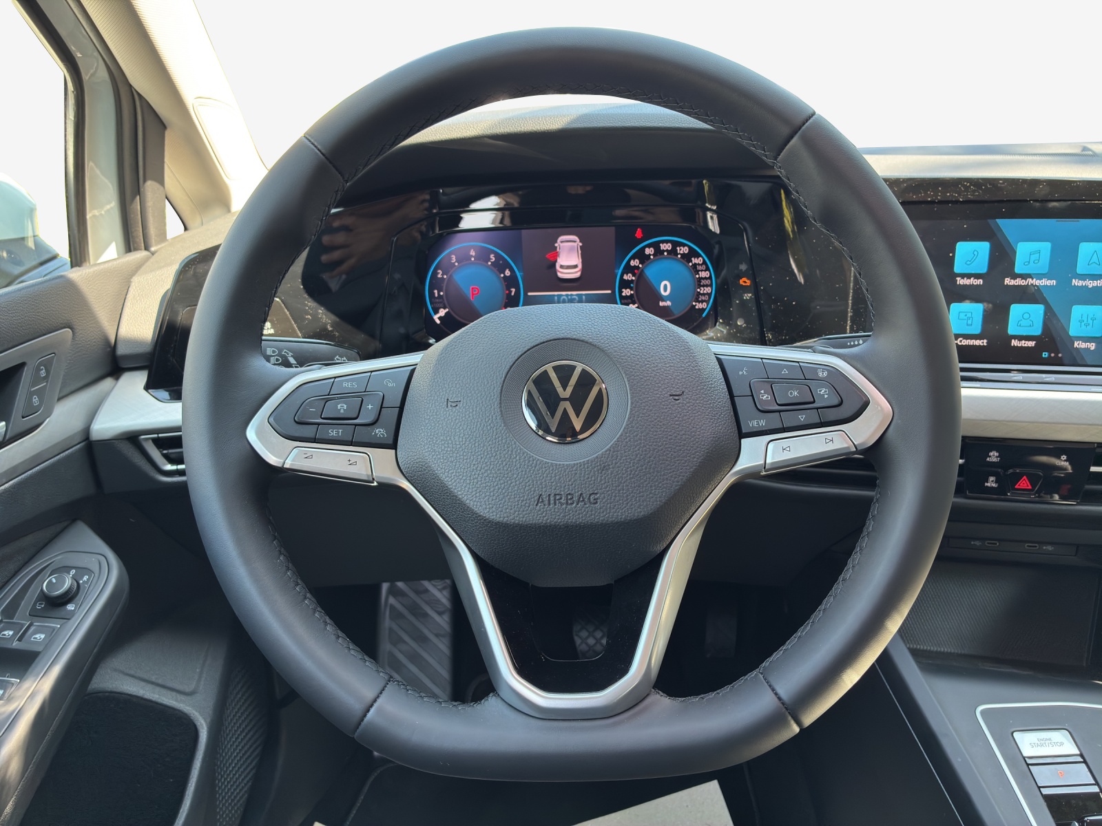 VW Golf 1.0 eTSI mHEV ACTLife DSG-image-9