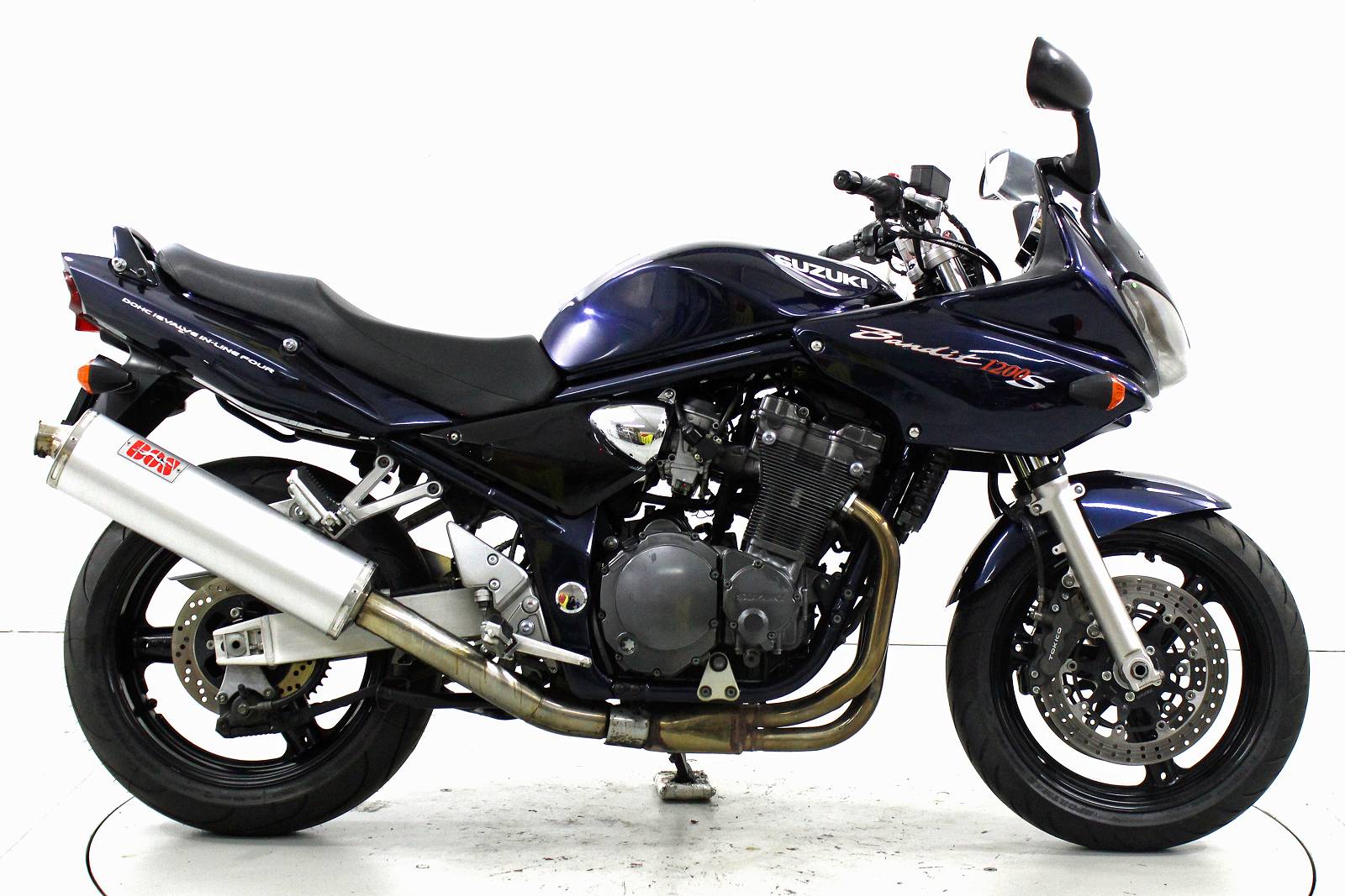 SUZUKI GSF 1200-showroom-element-3