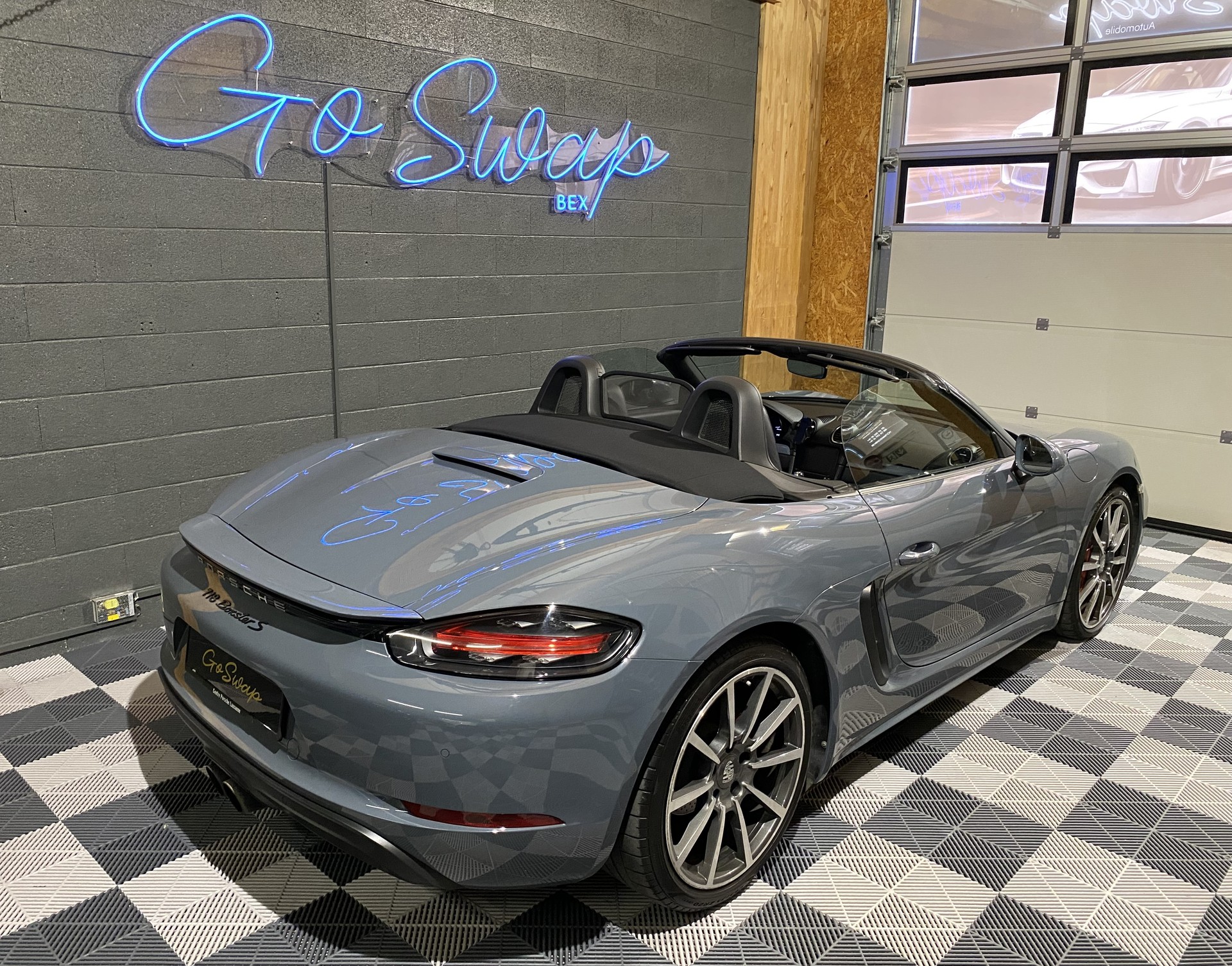 PORSCHE 718 Boxster S 2.5 PDK-showroom-element-2