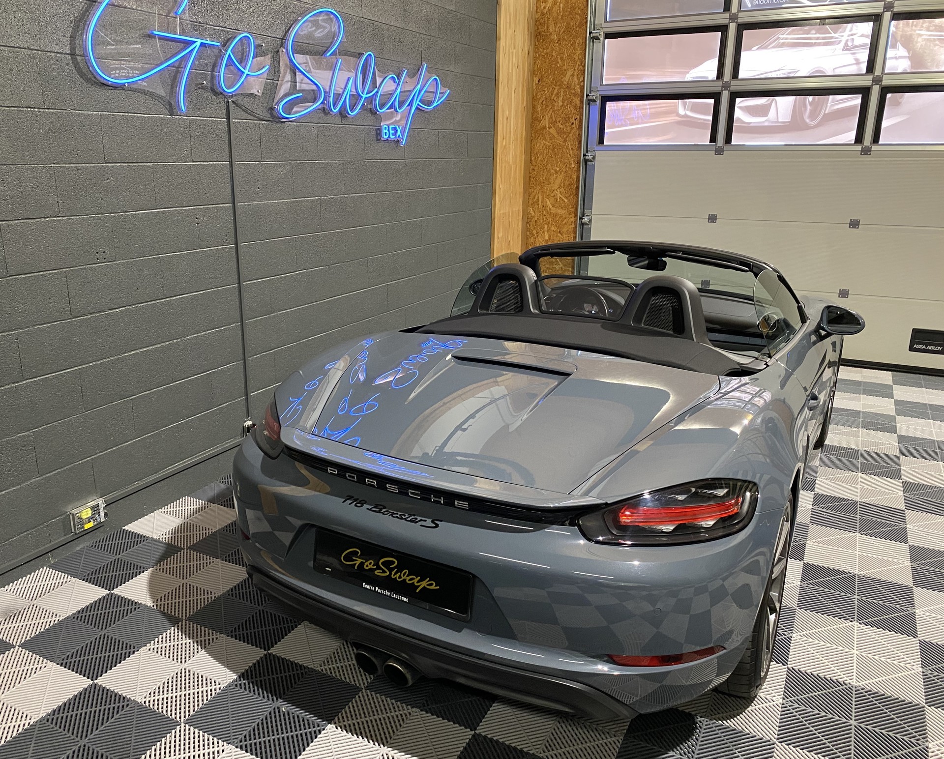 PORSCHE 718 Boxster S 2.5 PDK-showroom-element-3
