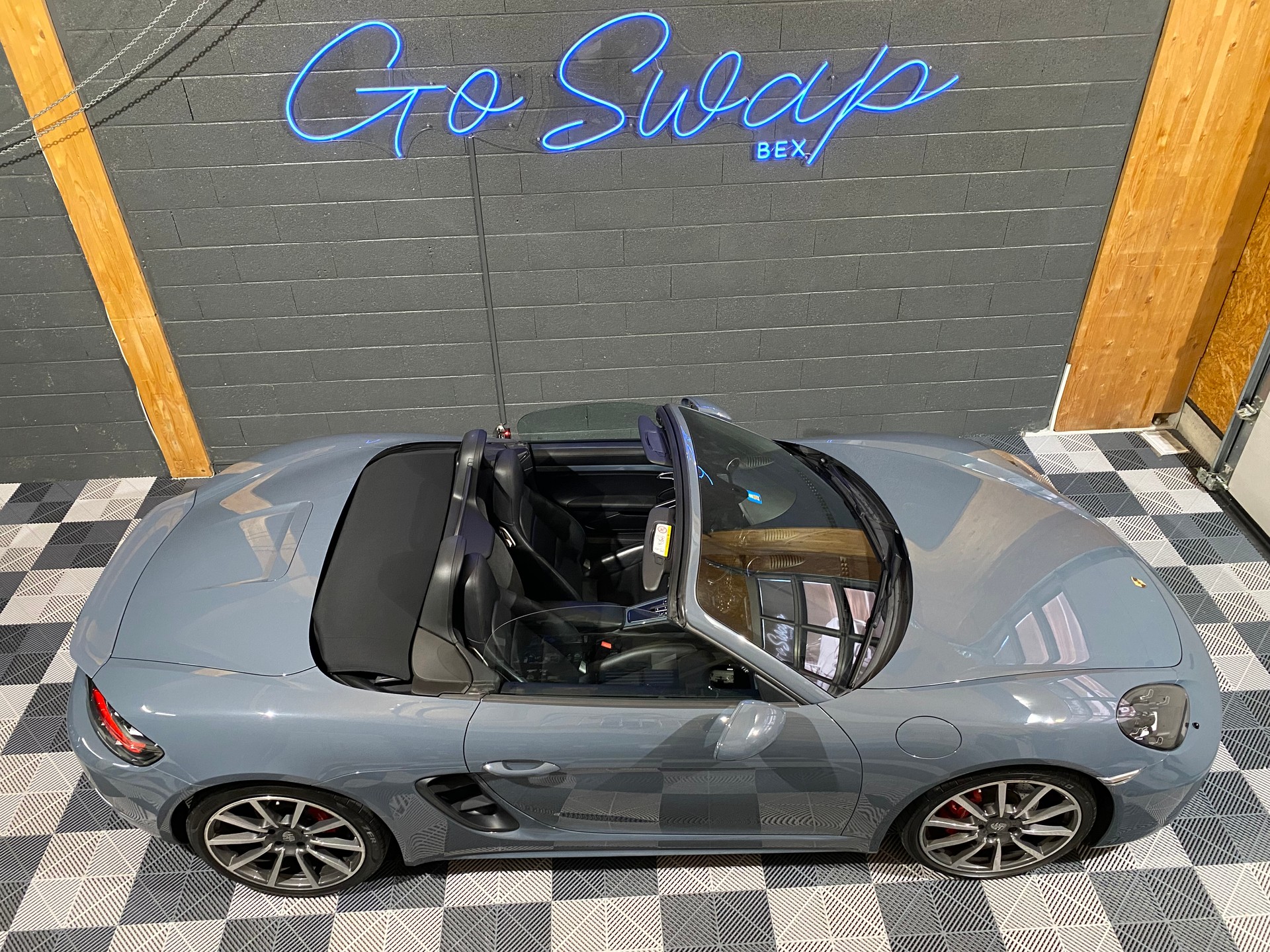 PORSCHE 718 Boxster S 2.5 PDK-showroom-element-1
