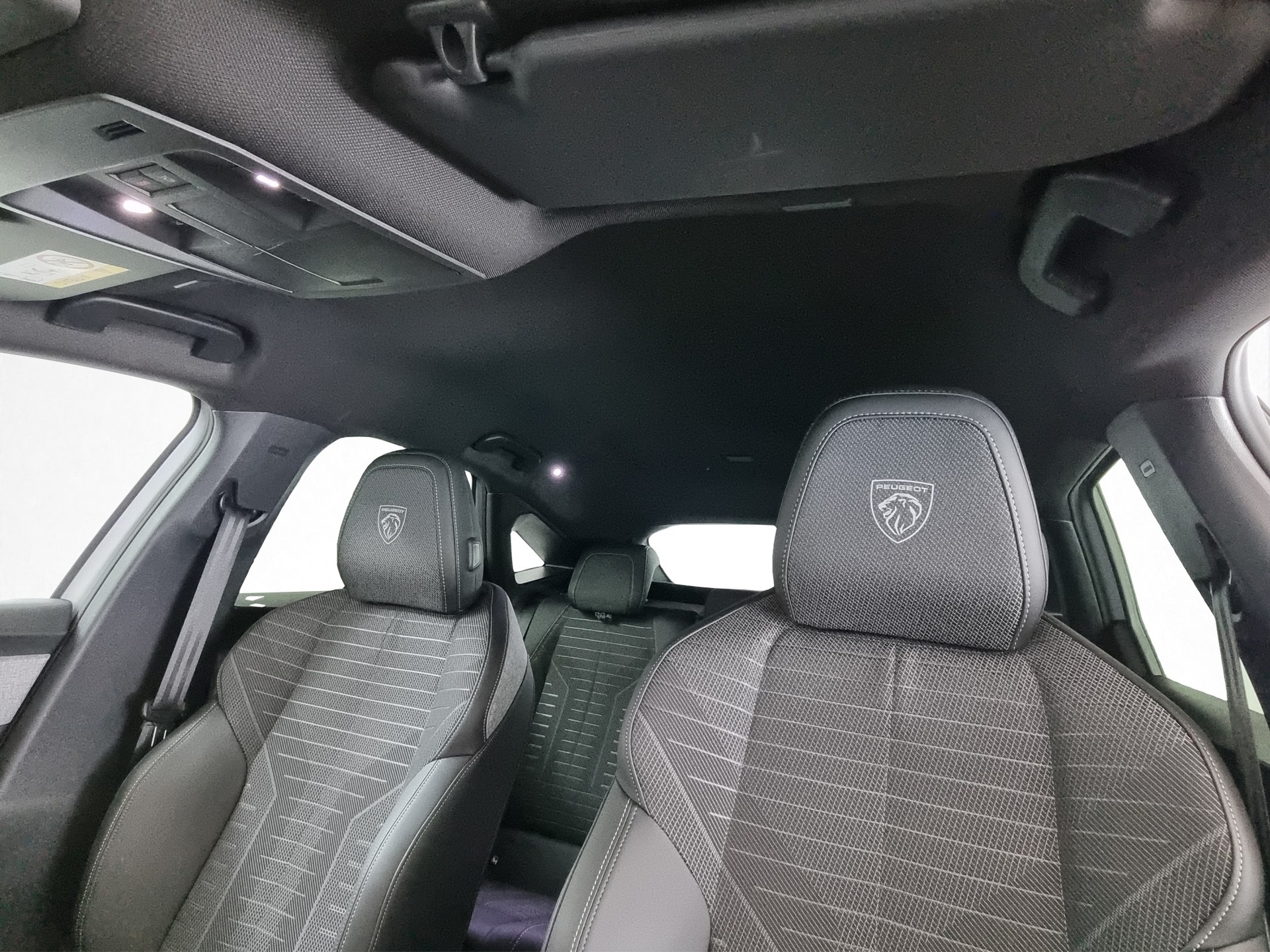 PEUGEOT 3008 145 Hybrid GT Automat-image-12