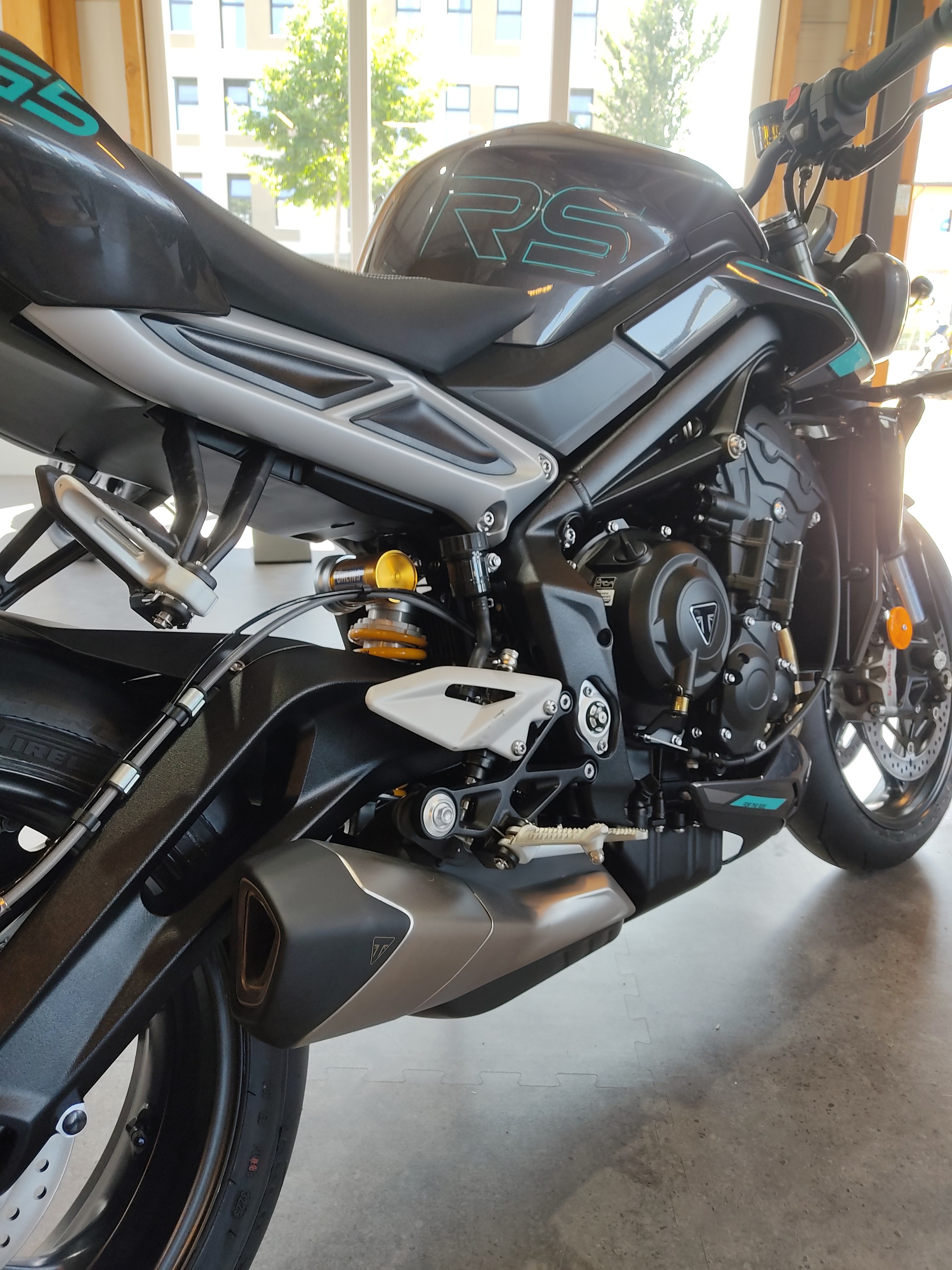 TRIUMPH Street Triple 765 RS-image-8