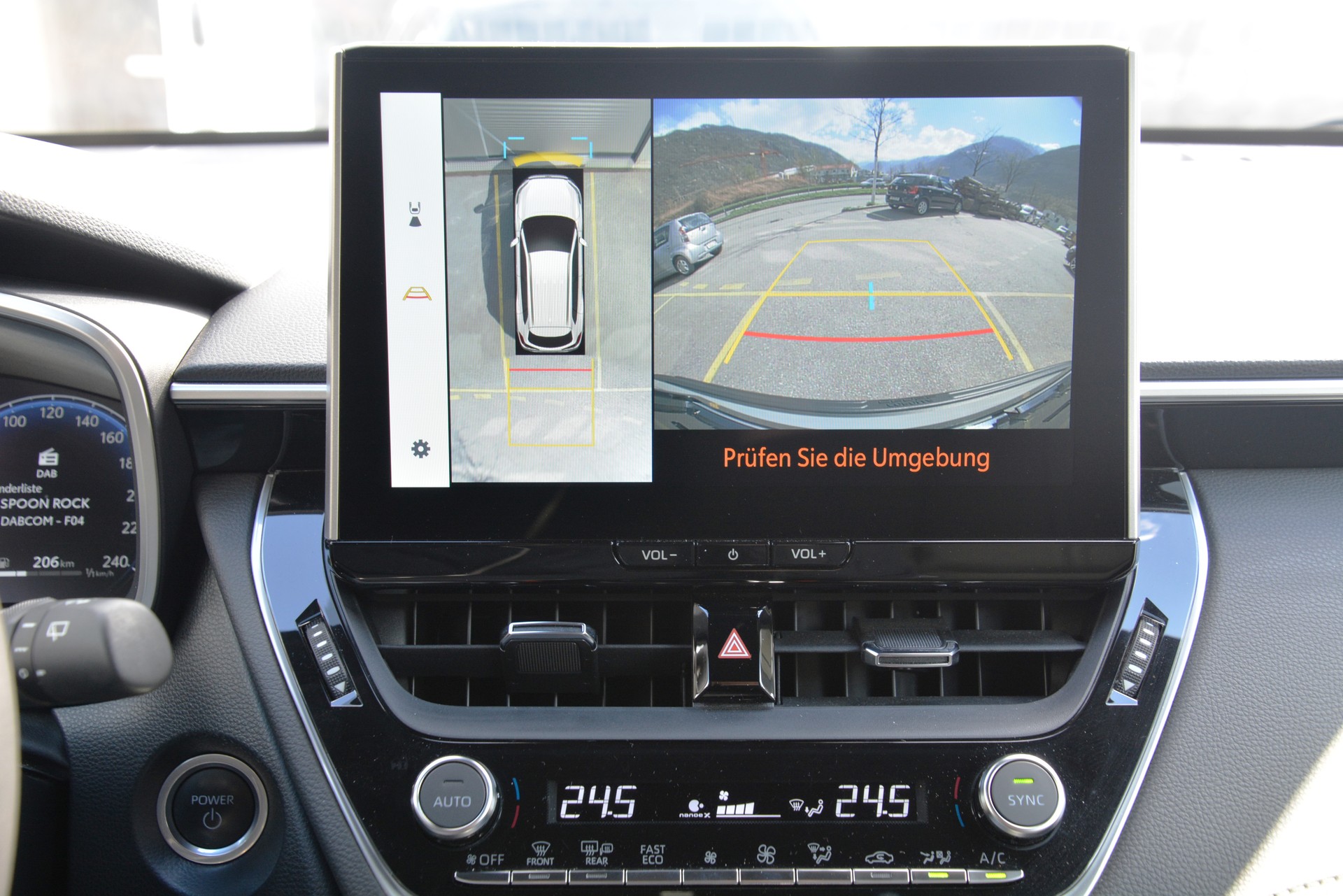 TOYOTA Corolla Cross 2.0 4WD Premium e-CVT-image-8