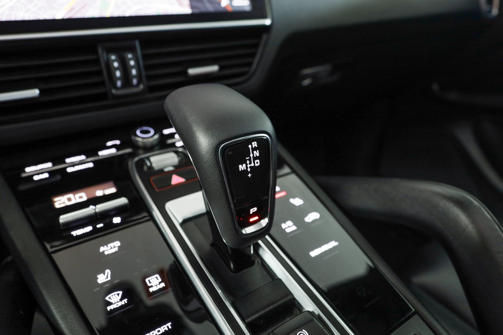 PORSCHE Cayenne-image-12